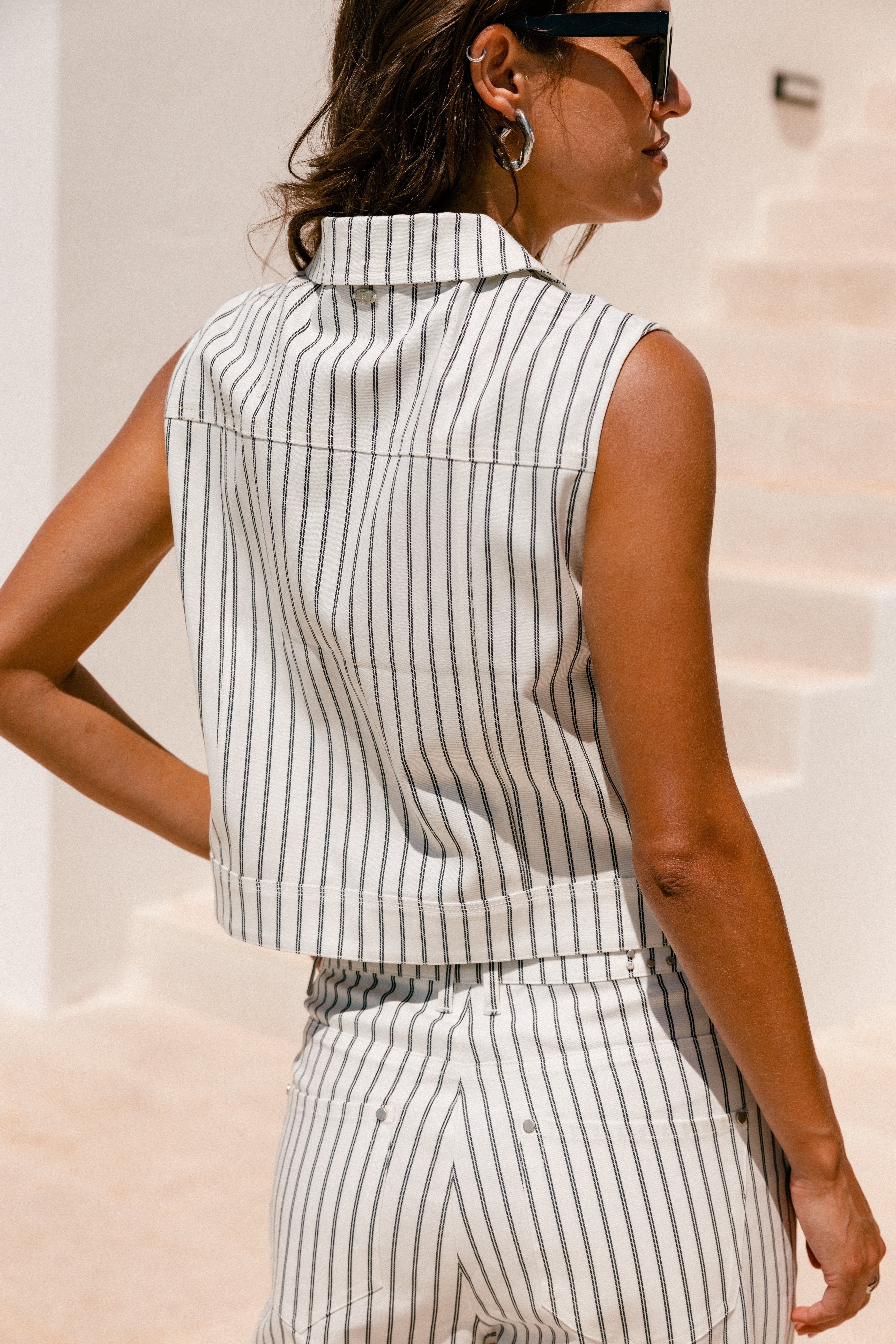 
              

Kurzes ärmelloses Top Damen Meira Miyu off white | Freeman T. Porter
            