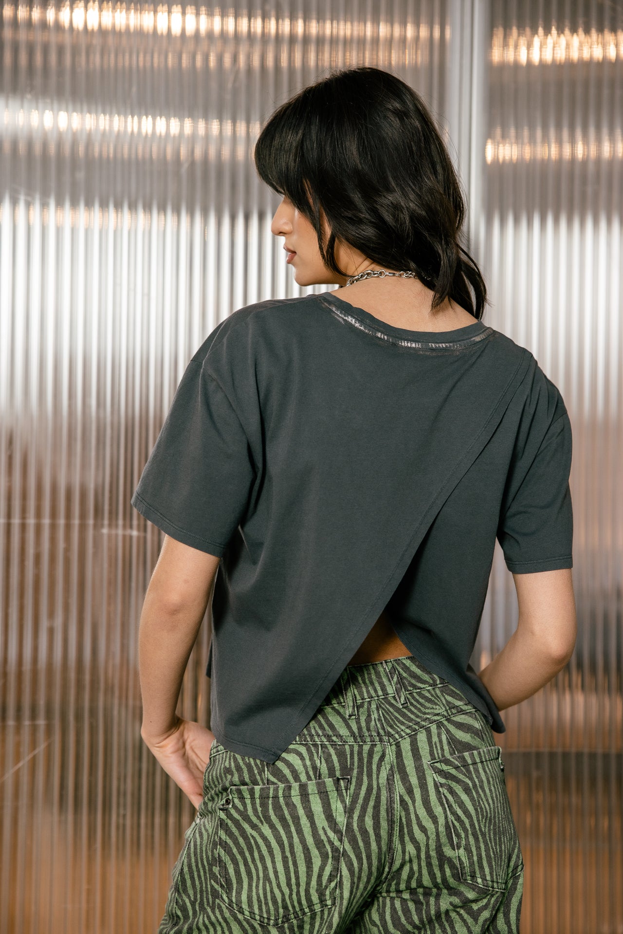 

T-shirt large croisé dos Femme Tissalia Foil carbone | Freeman T. Porter