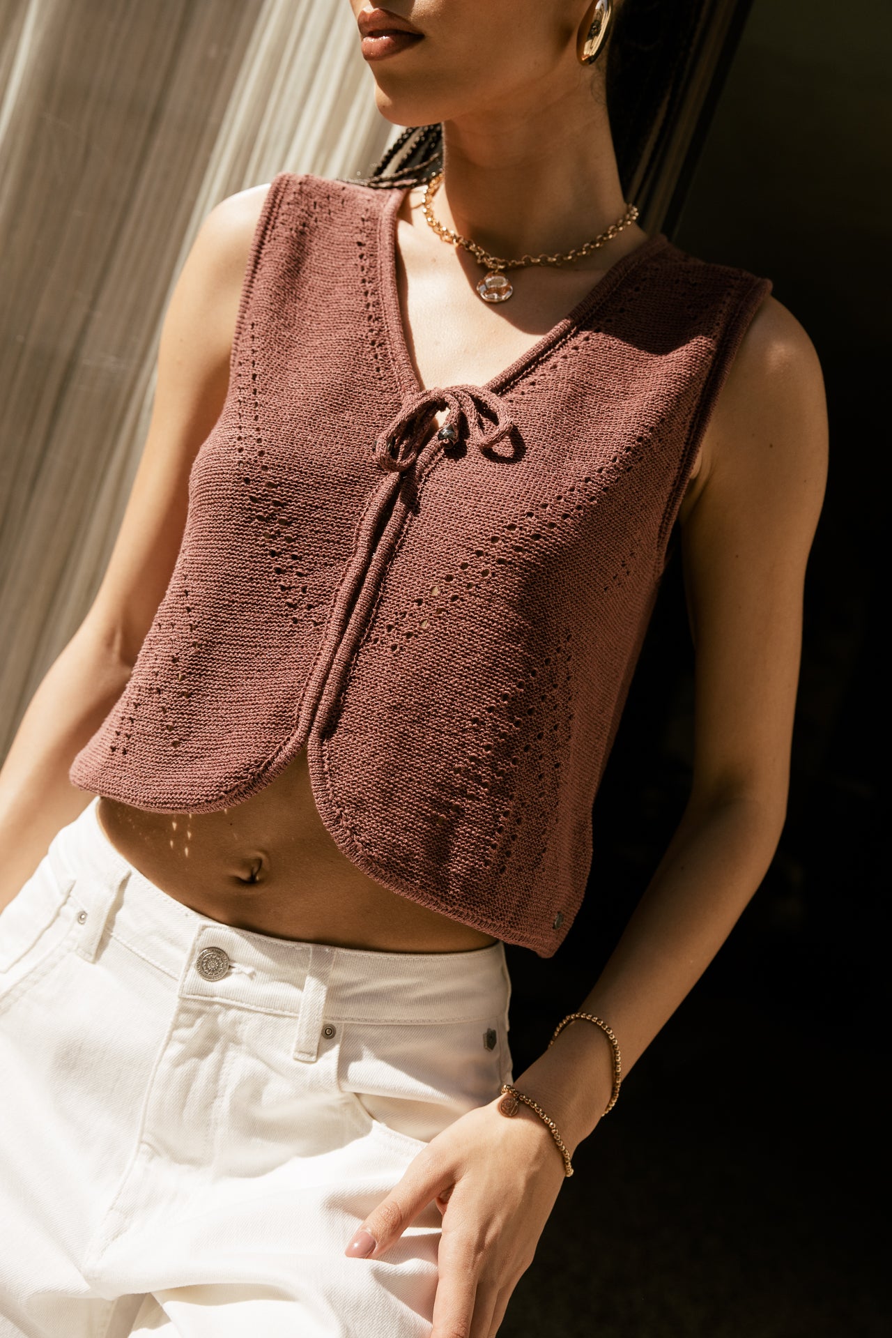 
              

Maille en pointelle sans manches Femme Timao Ribbon brown | Freeman T. Porter
            