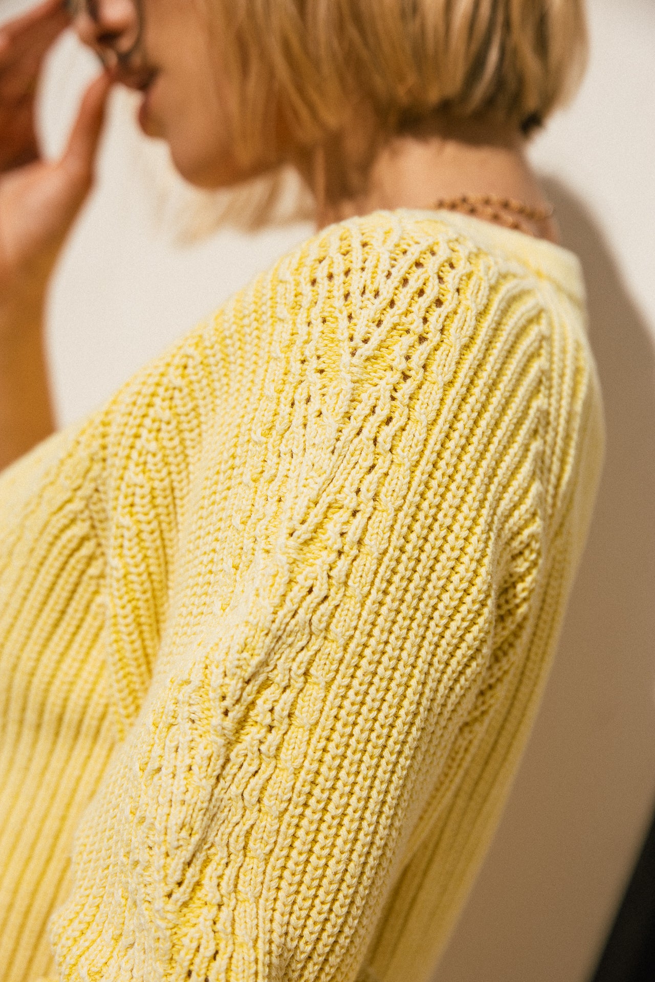 

Gilet en maille en point tresse Femme Pampai yellow | Freeman T. Porter