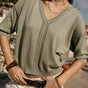 

Maille en pointelle col V irisé Femme Pykonos green sauge | Freeman T. Porter