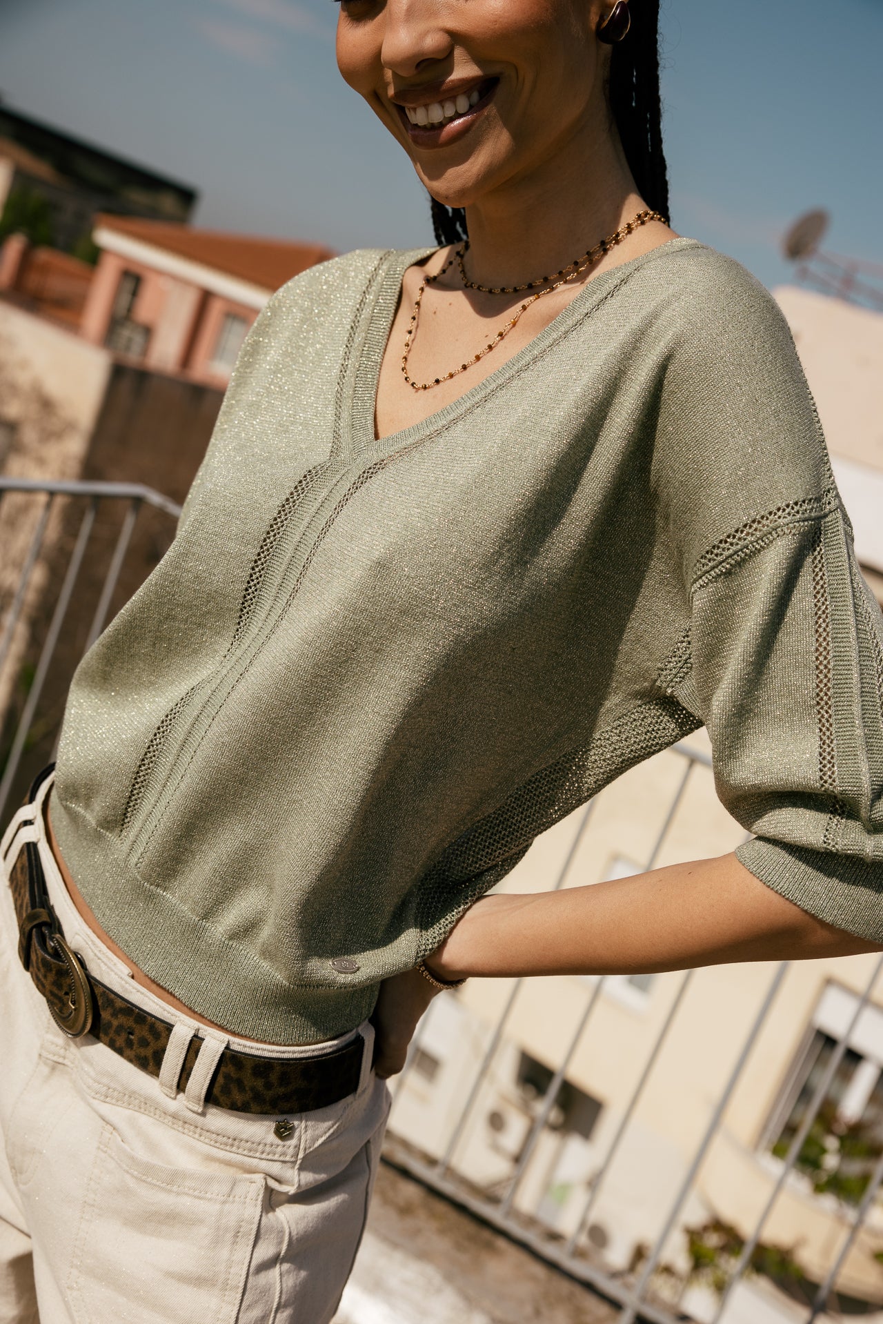 

Maille en pointelle col V irisé Femme Pykonos green sauge | Freeman T. Porter