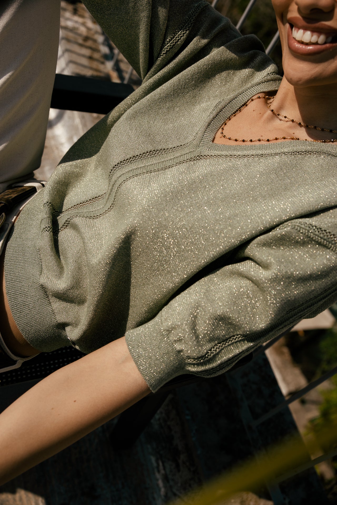 

Maille en pointelle col V irisé Femme Pykonos green sauge | Freeman T. Porter