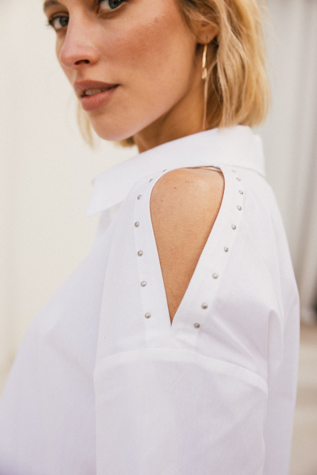 

Chemise aux épaules dénudées Femme Cruza Plain white | Freeman T. Porter