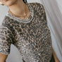 

T-Shirt aus schimmerndem Strick mit Aufdruck Damen Pheed Revers Leo ecru | Freeman T. Porter