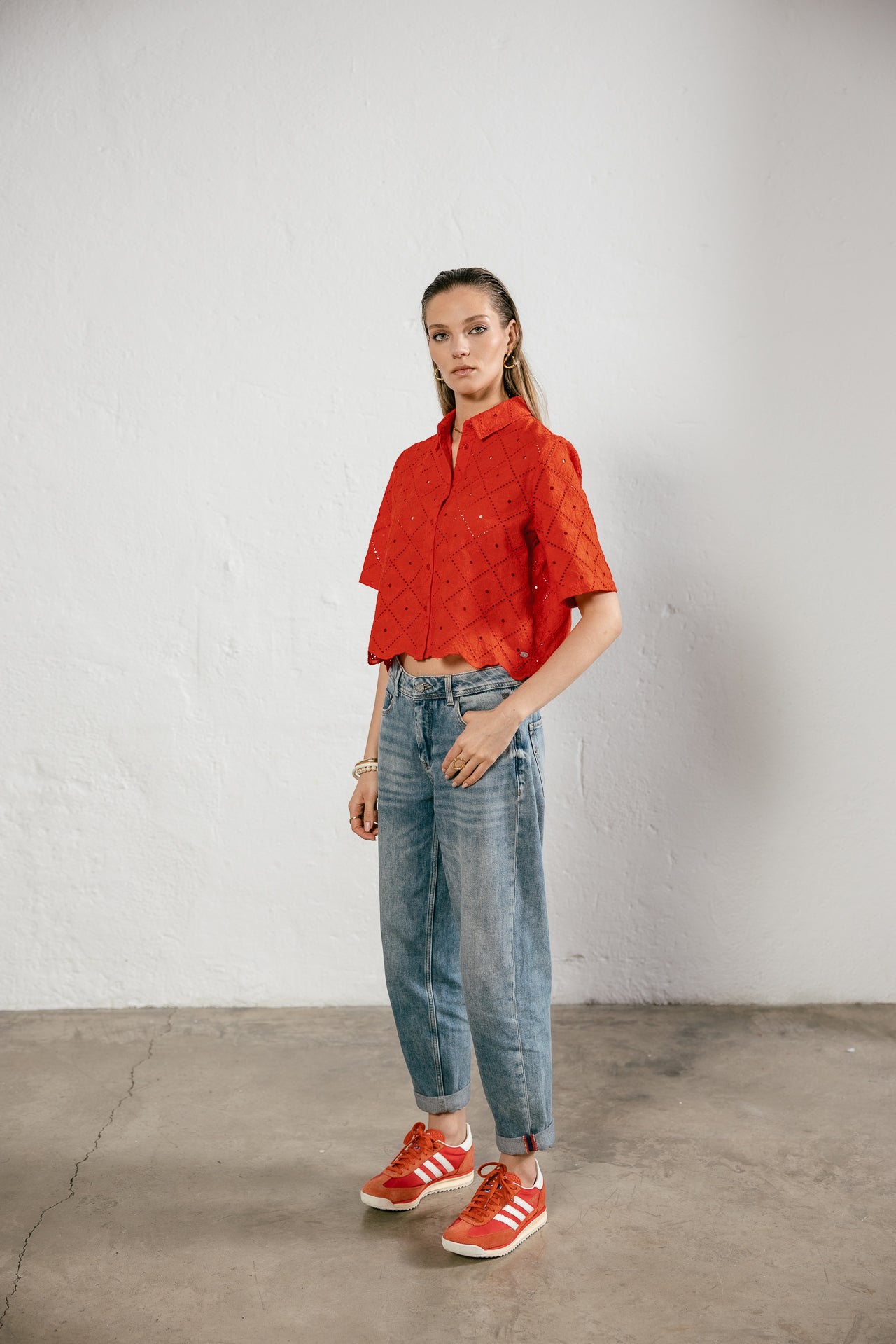 

Chemise large en broderie anglaise Femme Choko Beach Lace orange peel | Freeman T. Porter
