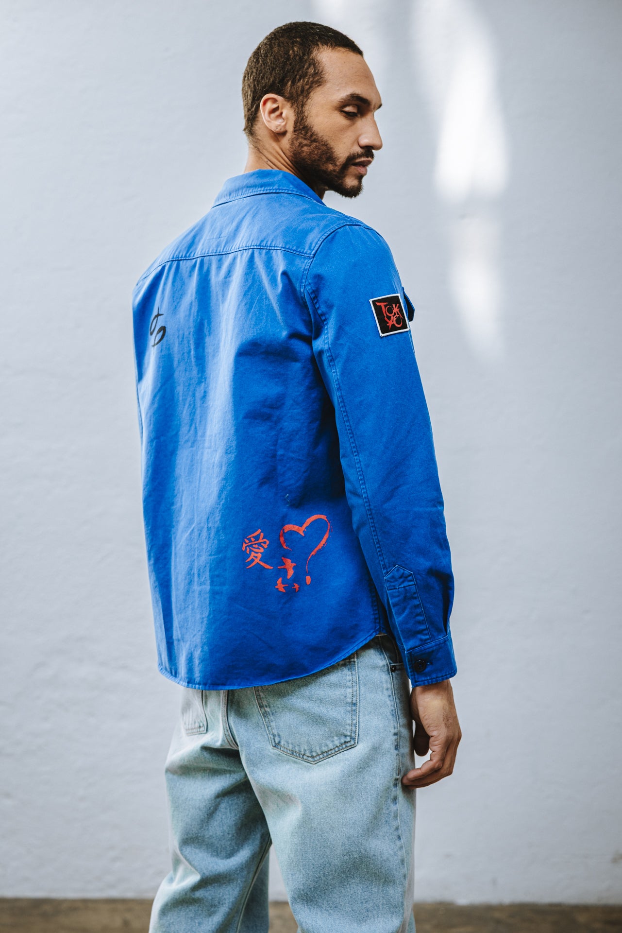 

Chemise coupe droite Homme Raven Break surf the web | Freeman T. Porter