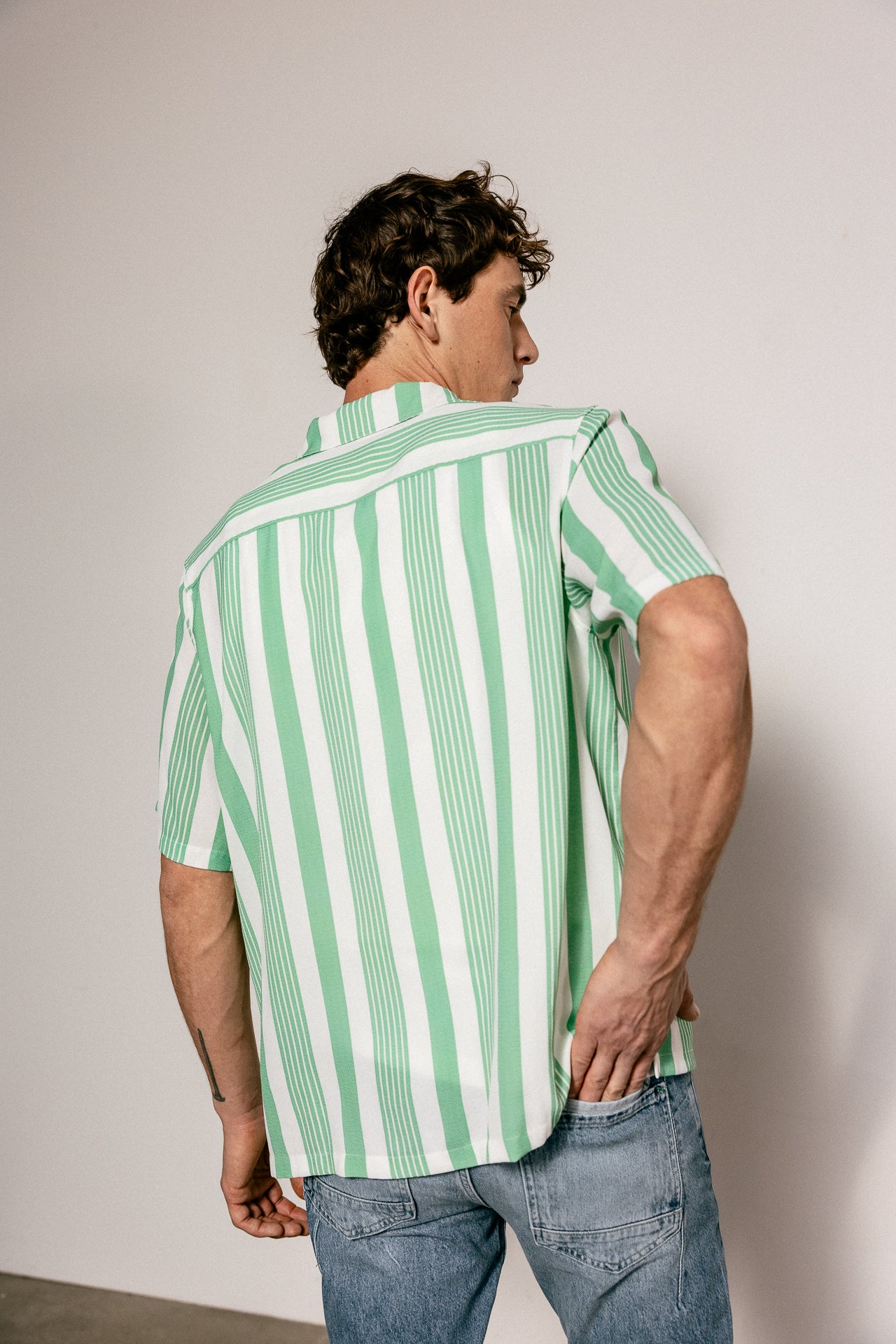 
              

Chemise coupe confortable Homme Kyan Juro original | Freeman T. Porter
            