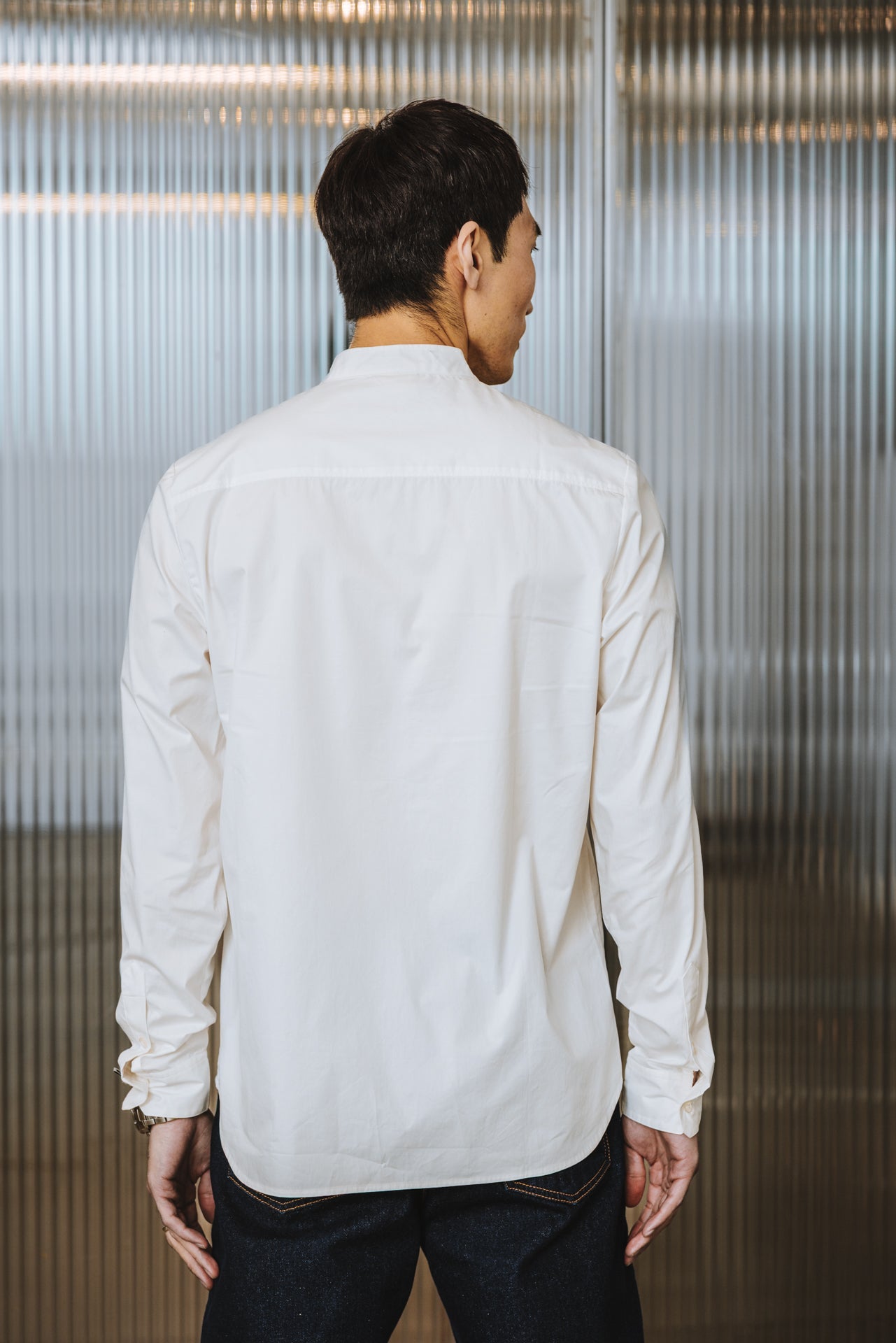 

Chemise ajustée col mao Homme Anwar Poplin white | Freeman T. Porter
