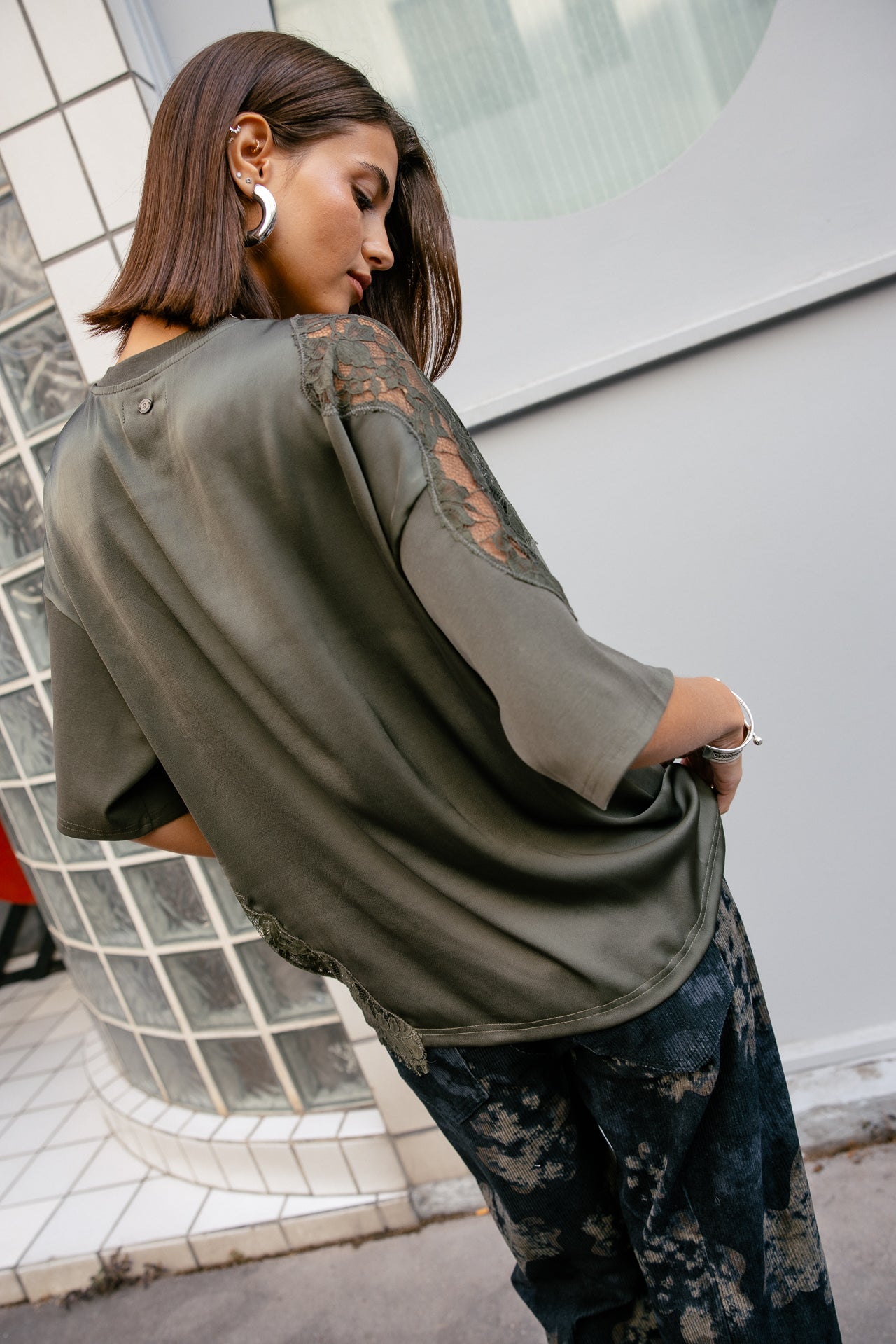 

T-Shirt aus zwei Materialien mit Spitze Damen Tizay Lace forest night | Freeman T. Porter
