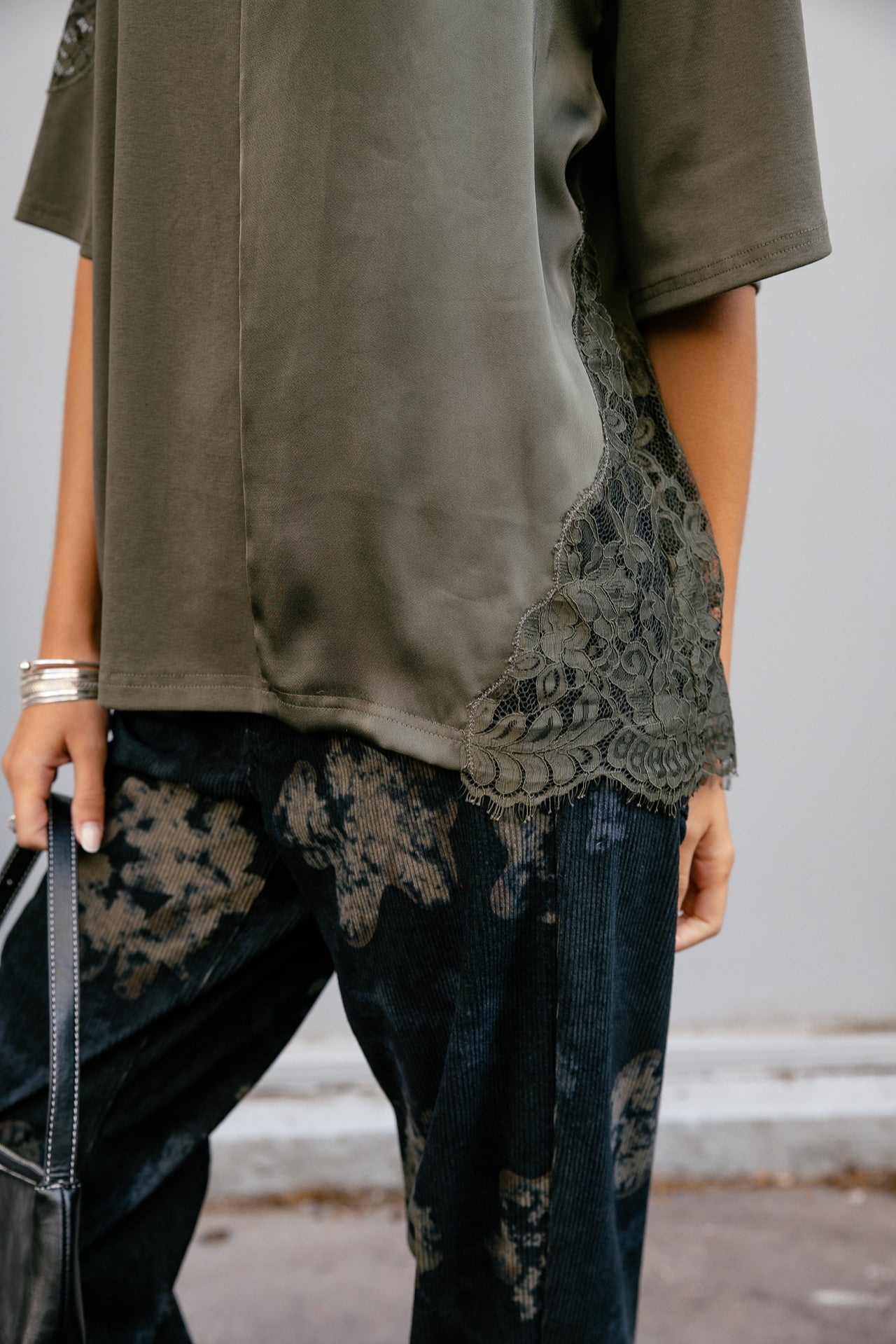 

T-Shirt aus zwei Materialien mit Spitze Damen Tizay Lace forest night | Freeman T. Porter