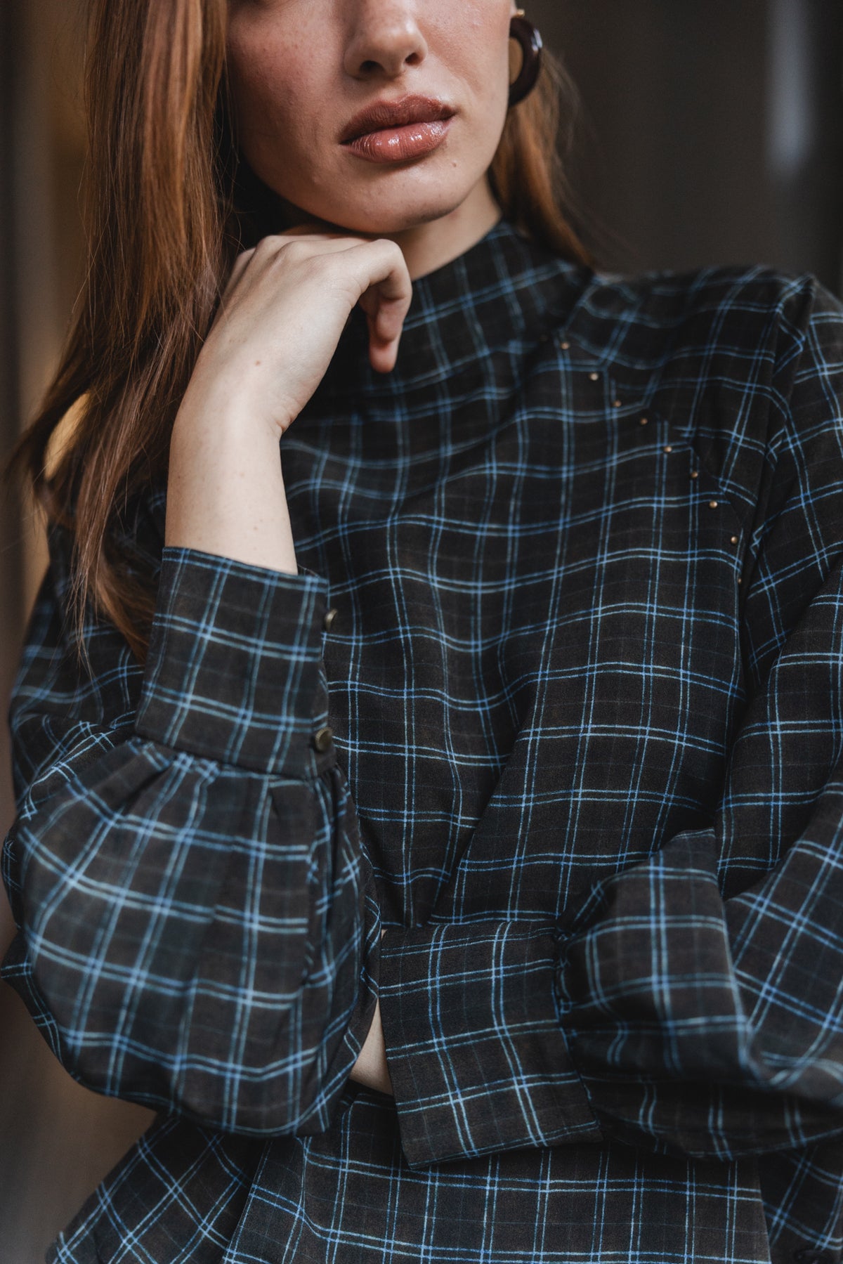 
              

Transparente Bluse mit Ballonärmeln Damen Terezia Tartan brown / blue | Freeman T. Porter
            