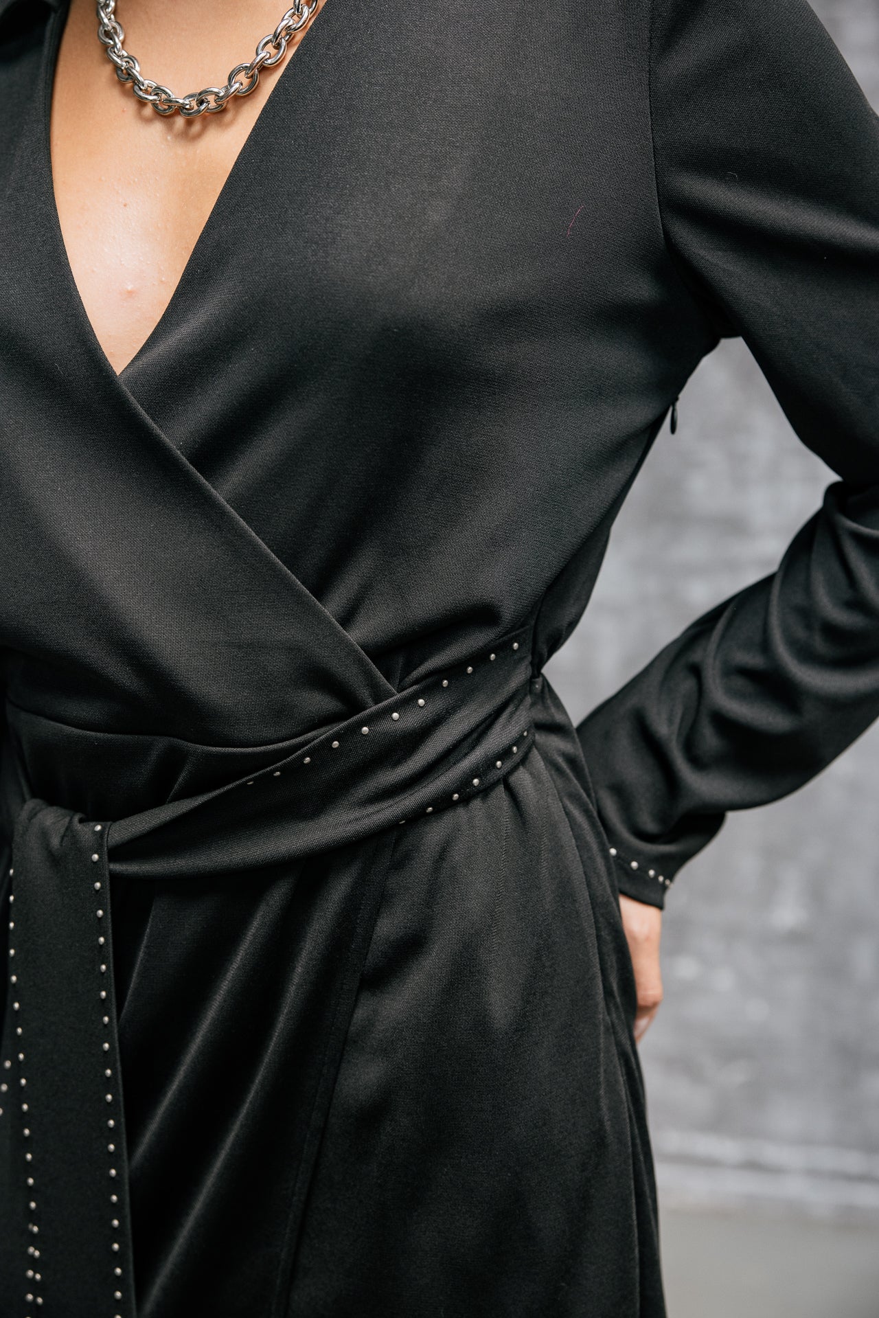 

Kurzes Kleid mit Nieten Damen Rula Plain black | Freeman T. Porter