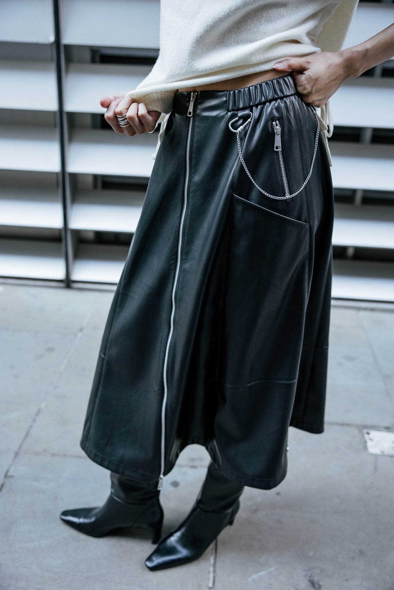   
            

Lockerer Rock aus Kunstleder Damen Joki Biker black | Freeman T. Porter
          