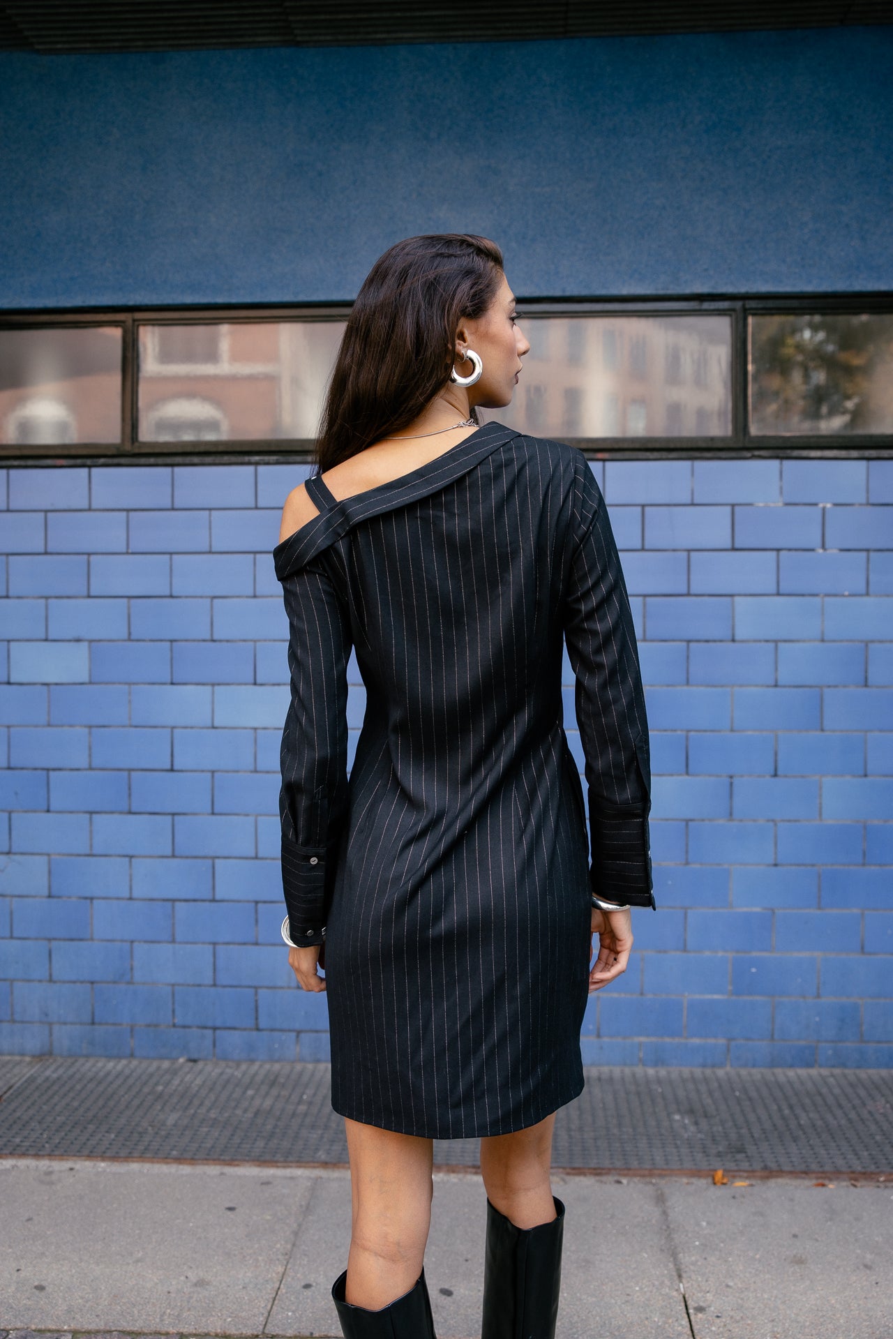 

Robe tailleur épaule dénudée Femme Rava Shiny black | Freeman T. Porter