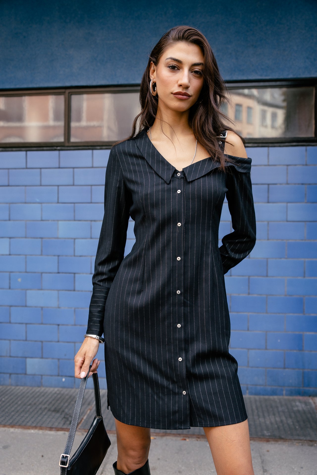

Robe tailleur épaule dénudée Femme Rava Shiny black | Freeman T. Porter