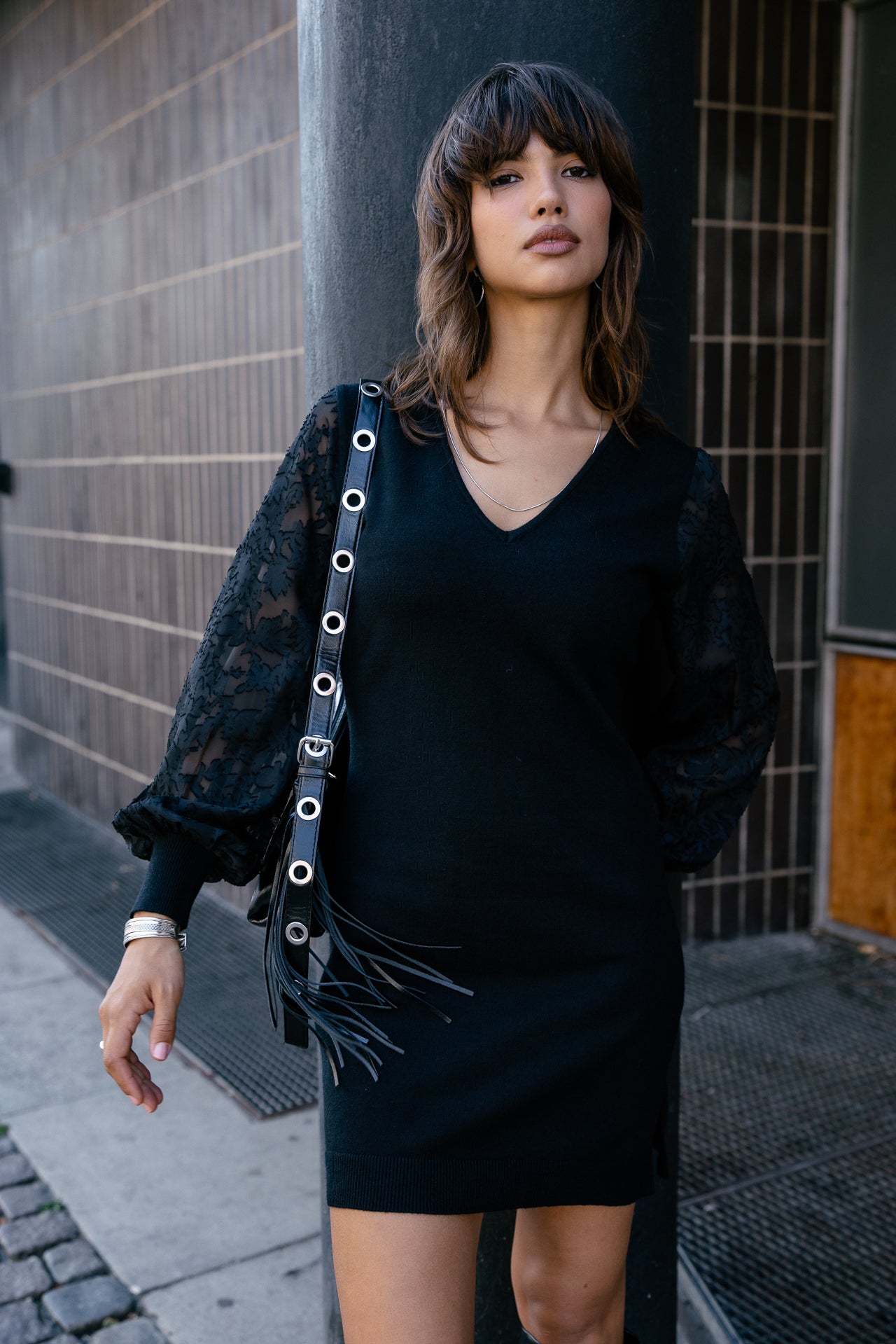 

Kurzes Kleid mit Spitzenärmeln Damen Rosaland Abstract black | Freeman T. Porter