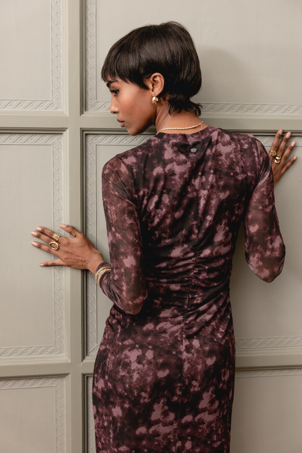 

Robe avec jeux de transparence Femme Rasmina Abstrat original | Freeman T. Porter