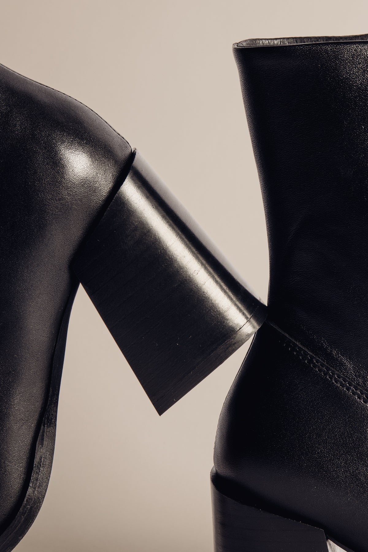 
              

Botins de pele Mulher Jobina black | Freeman T. Porter
            