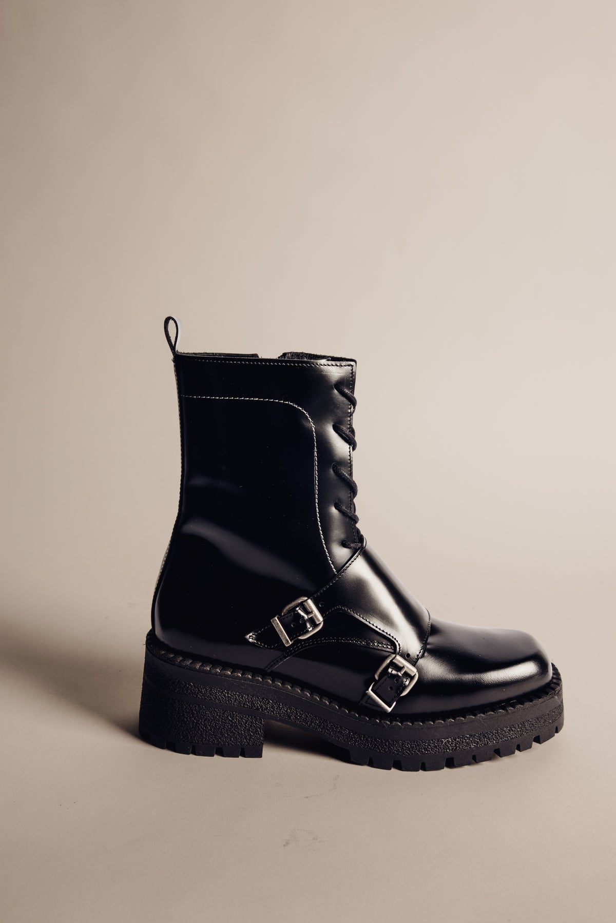   
            

Botas em pele Mulher Jodia black | Freeman T. Porter
          