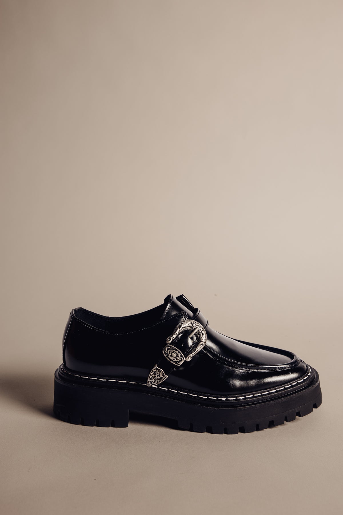   
            

Derby-Loafer Damen Josita black | Freeman T. Porter
          