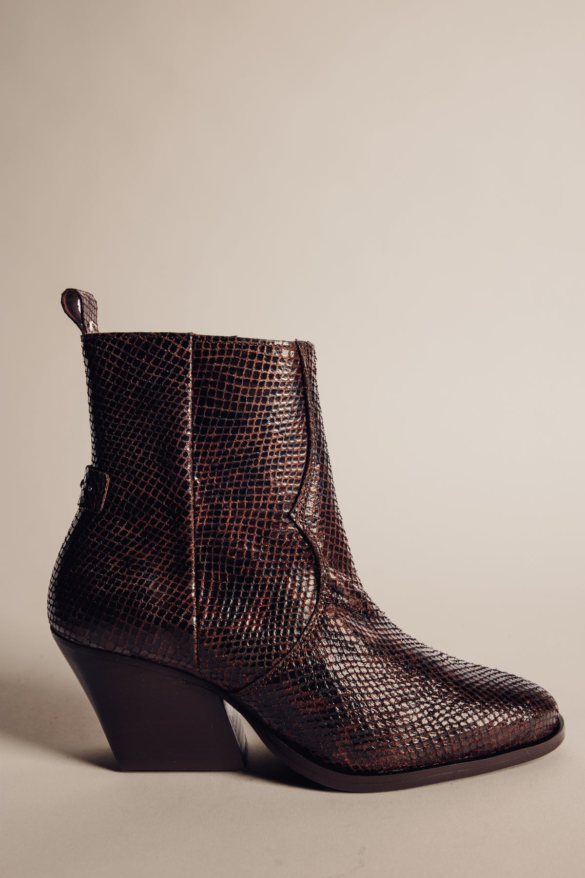 
              

Botins de pele Mulher Litzy Python python | Freeman T. Porter
            