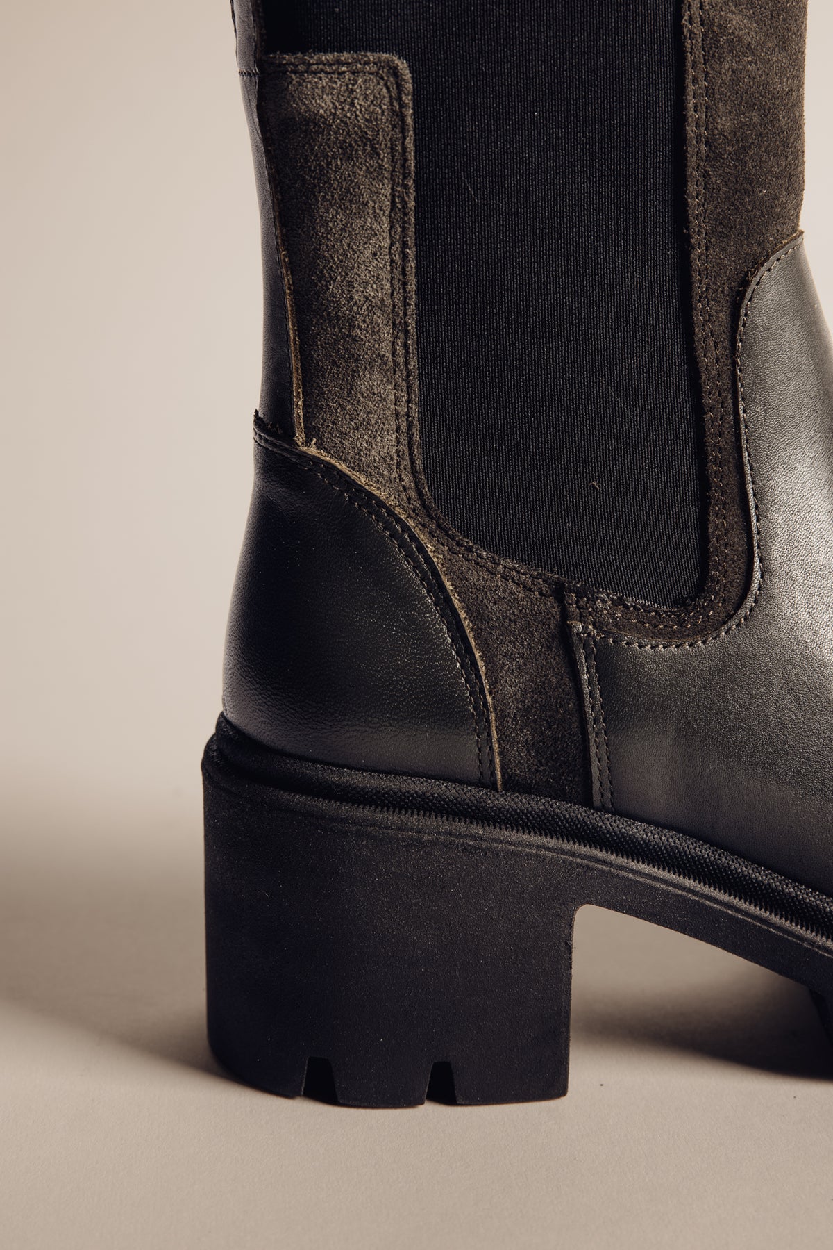 

Boots Chelsea Femme Violino Mix khaki | Freeman T. Porter