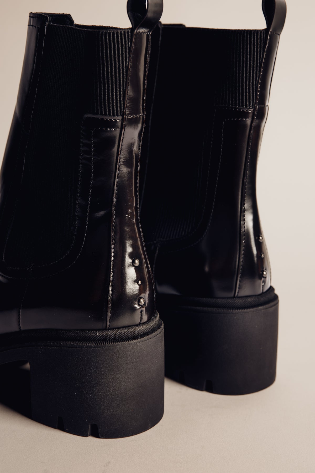 
              

Lederstiefel Damen Violino Polido black ochre | Freeman T. Porter
            