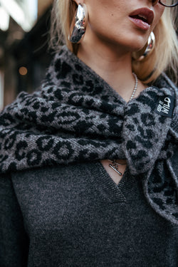 

Leopardmuster-Schal Damen Filice Roar grey black | Freeman T. Porter