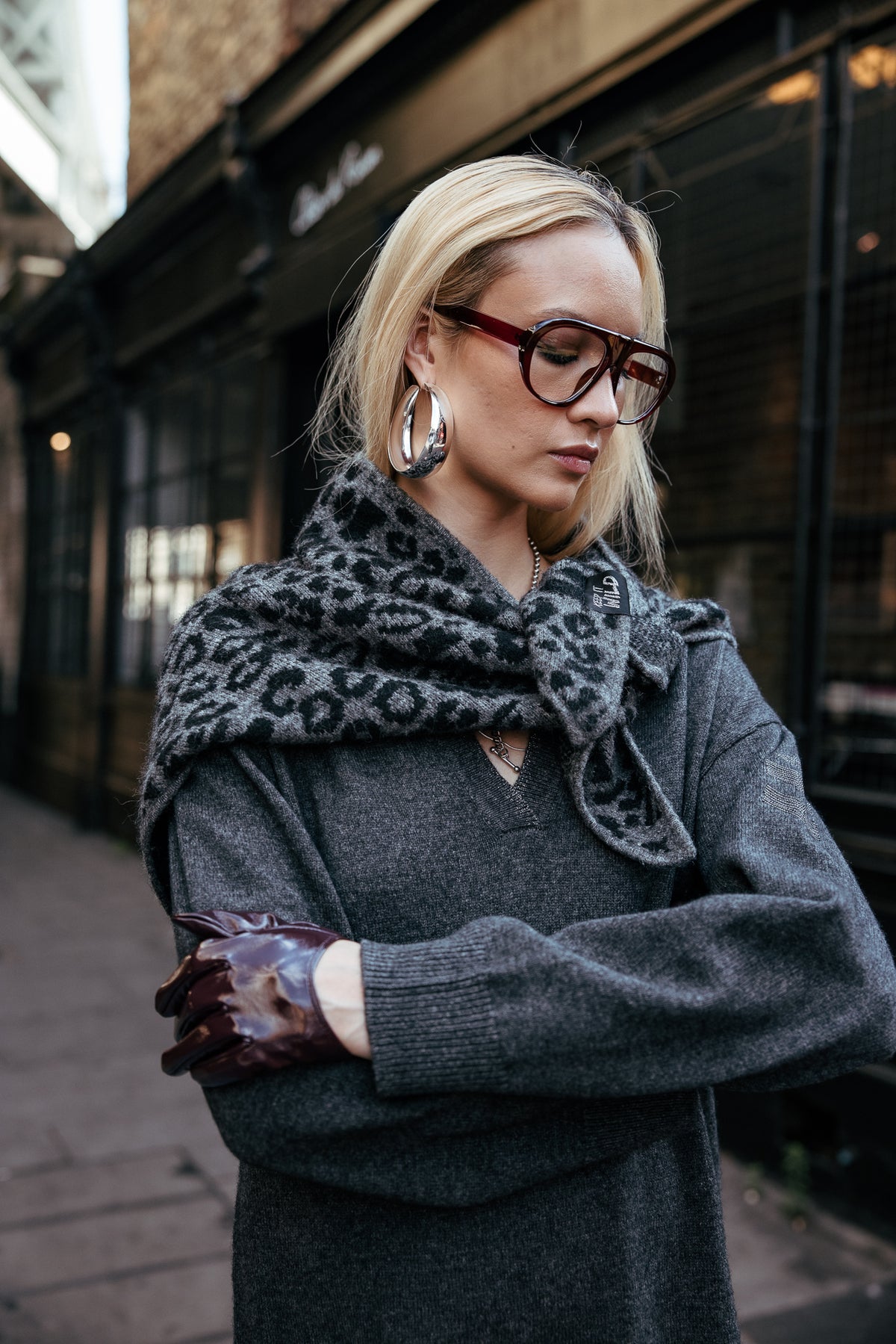 

Leopardmuster-Schal Damen Filice Roar grey black | Freeman T. Porter