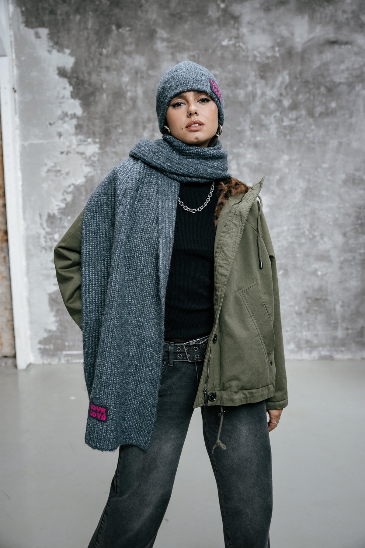 

Langer Schal Damen Heddison Comfy grey | Freeman T. Porter