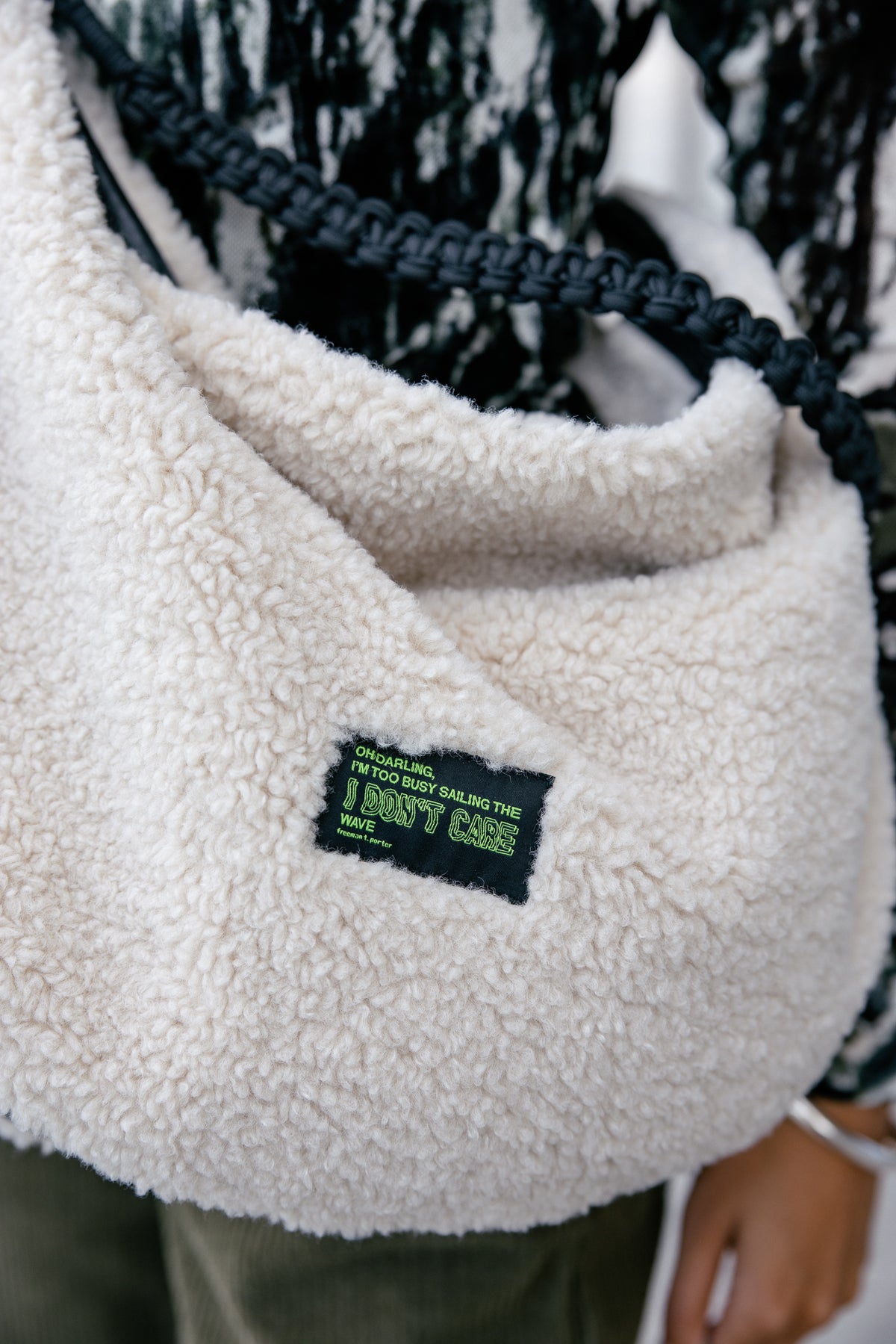 
              

Sac banane XL effet fourrure Femme Kawa Sherpa ecru | Freeman T. Porter
            