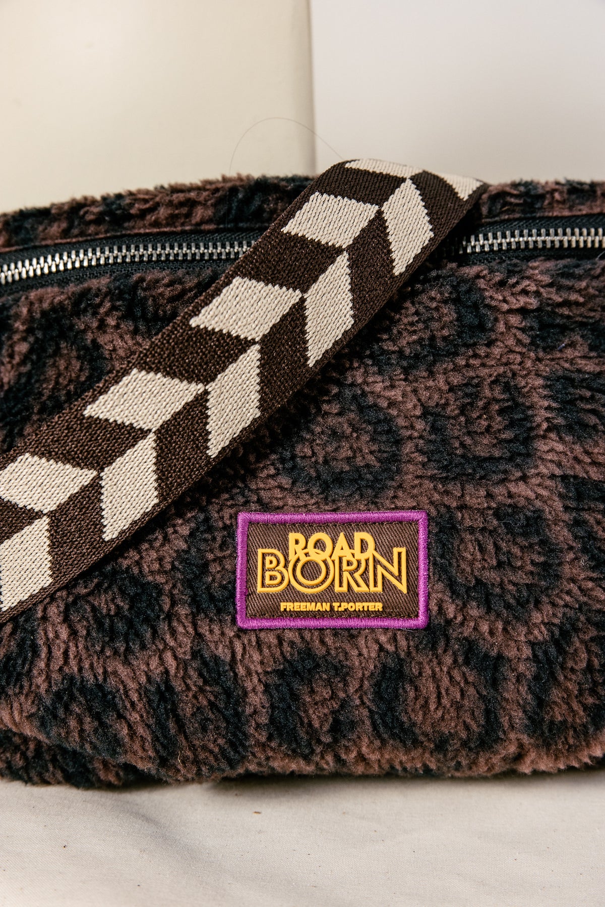 

Riñonera de piel sintética Mujer Bealita Sherpa Leo original | Freeman T. Porter