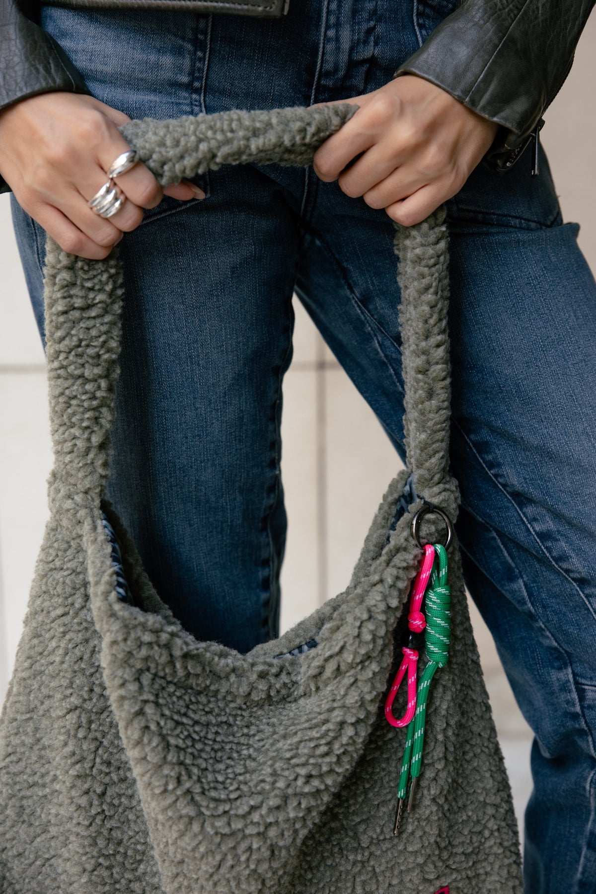 

Sac en moumoute Femme Kimeo Sherpa dusty olive | Freeman T. Porter
