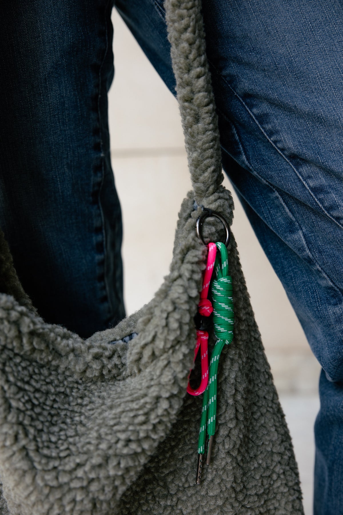

Sac en moumoute Femme Kimeo Sherpa dusty olive | Freeman T. Porter
