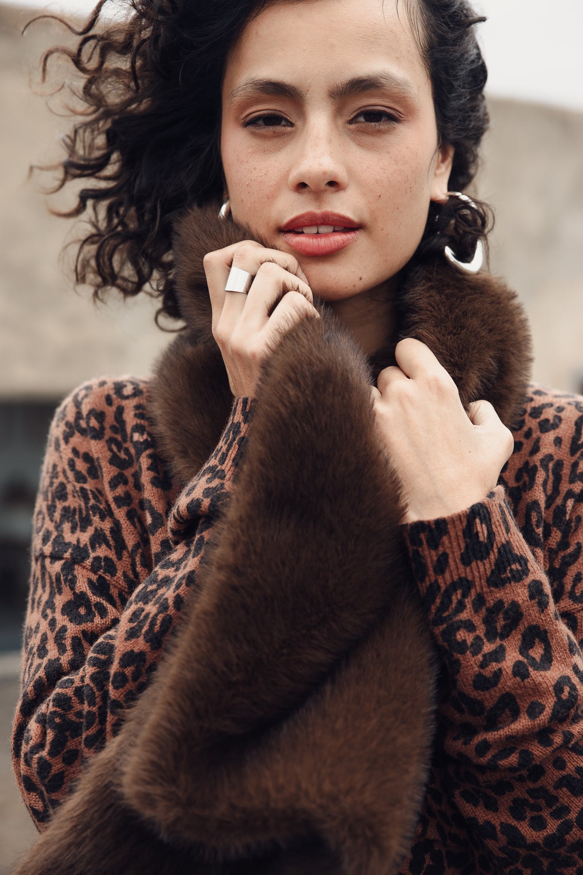 
              

Bufanda efecto piel Mujer Livie Furry brown | Freeman T. Porter
            