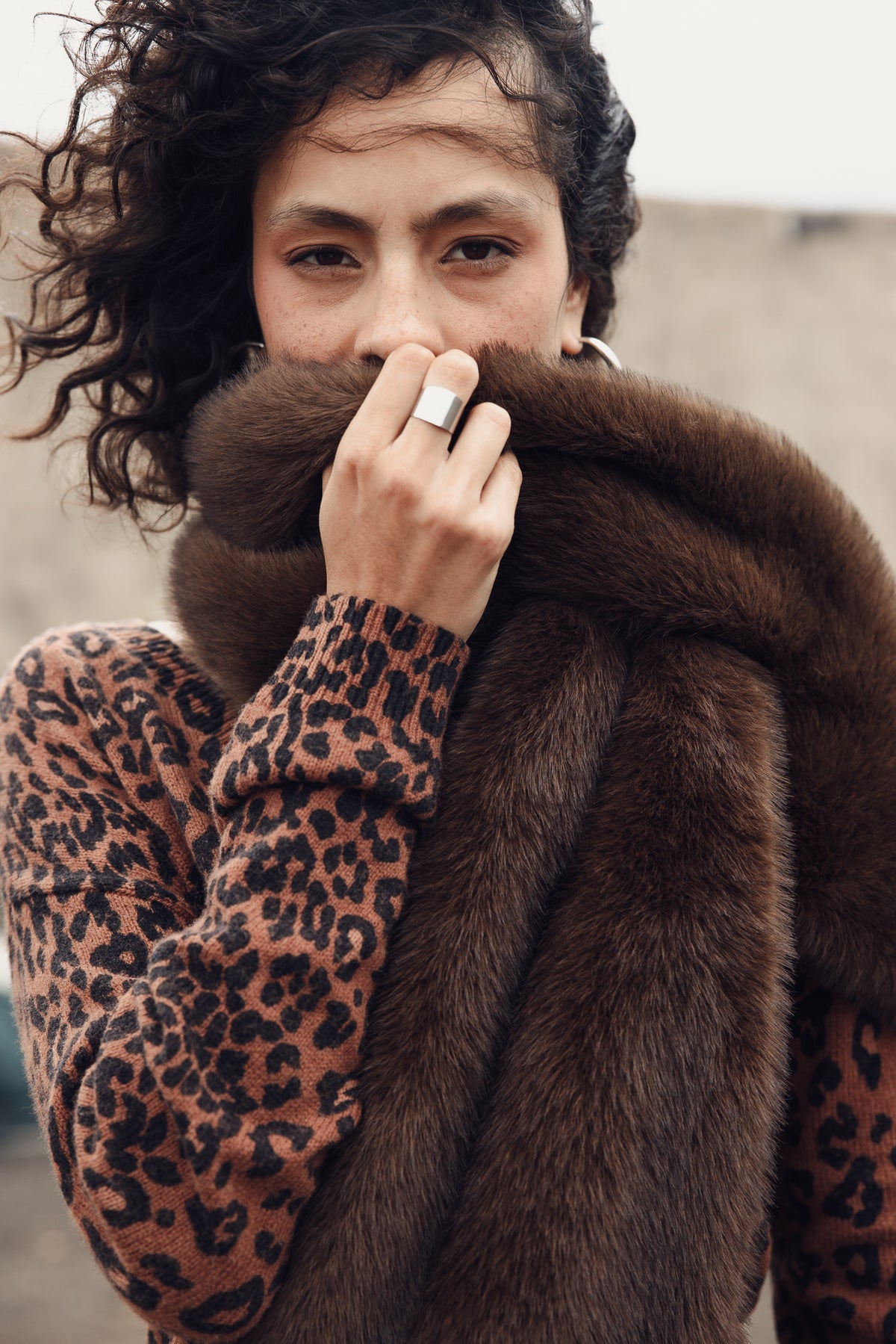 

Bufanda efecto piel Mujer Livie Furry brown | Freeman T. Porter
