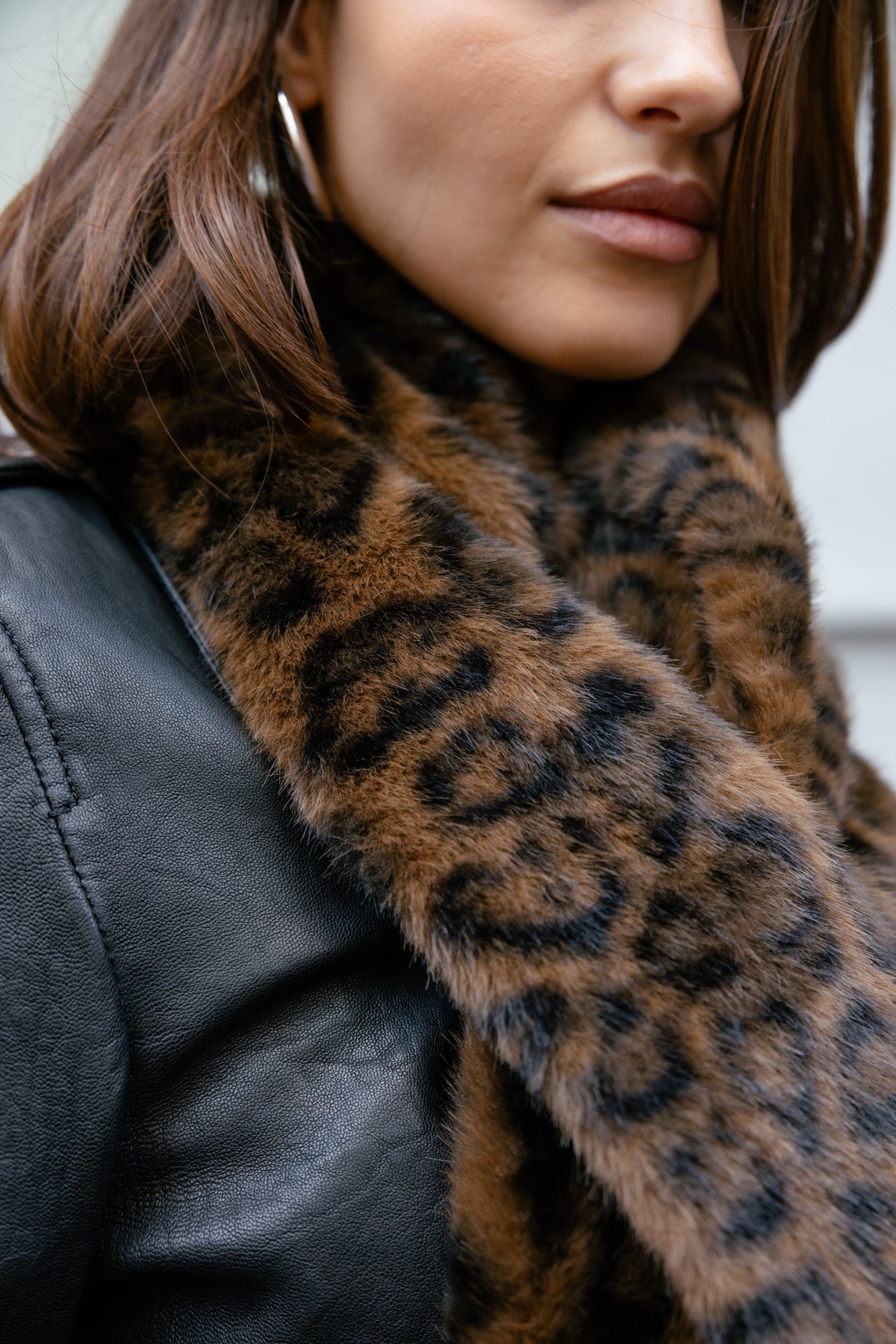 

Écharpe effet fourrure Femme Livie Leopard Fur original | Freeman T. Porter