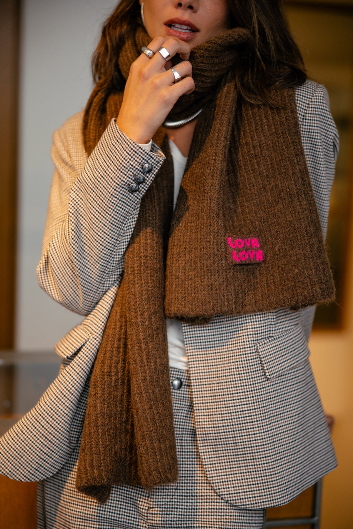 

Écharpe longue Femme Elina Comfy brown | Freeman T. Porter