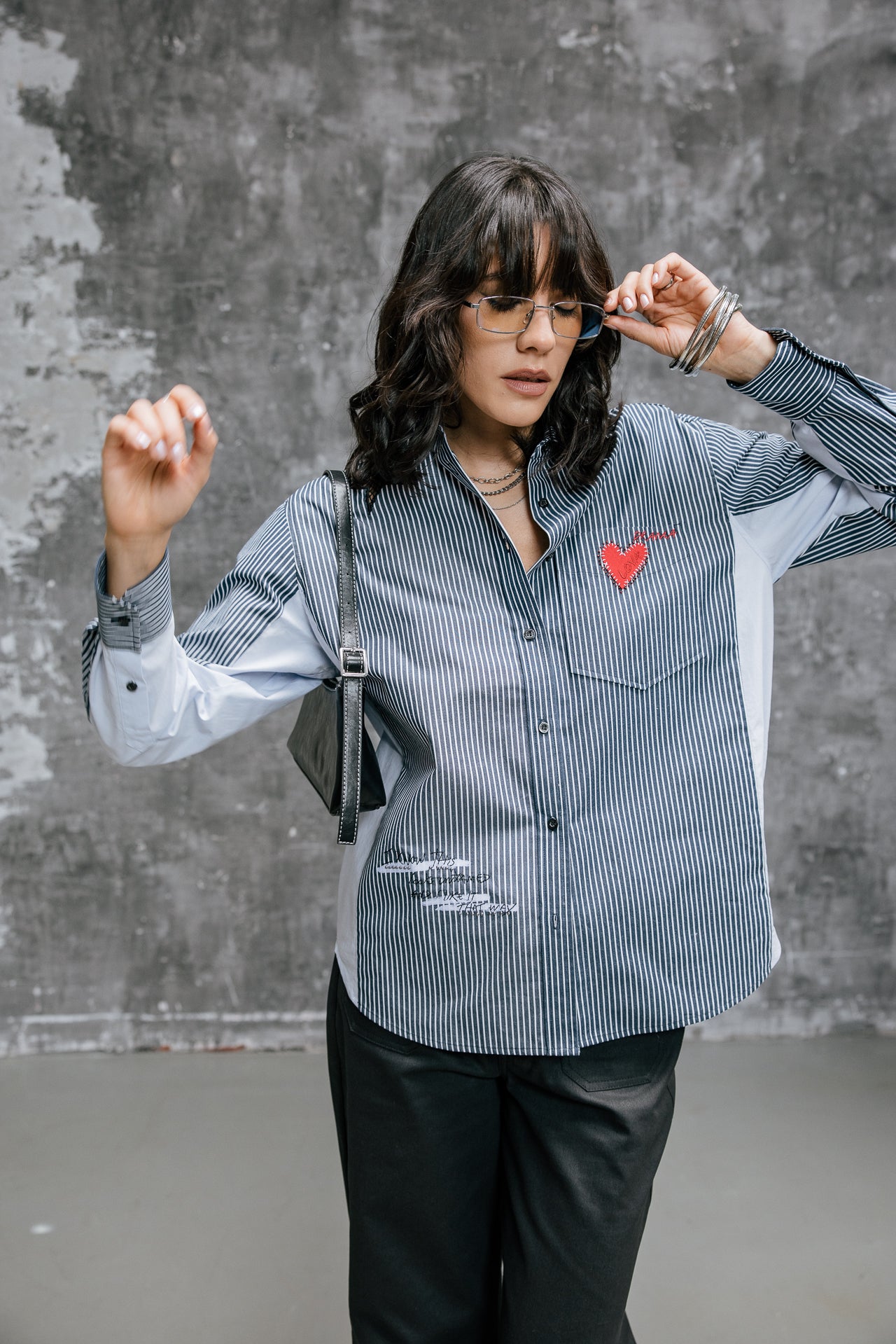 

Chemise oversize brodée Femme Chella Lova navy | Freeman T. Porter
