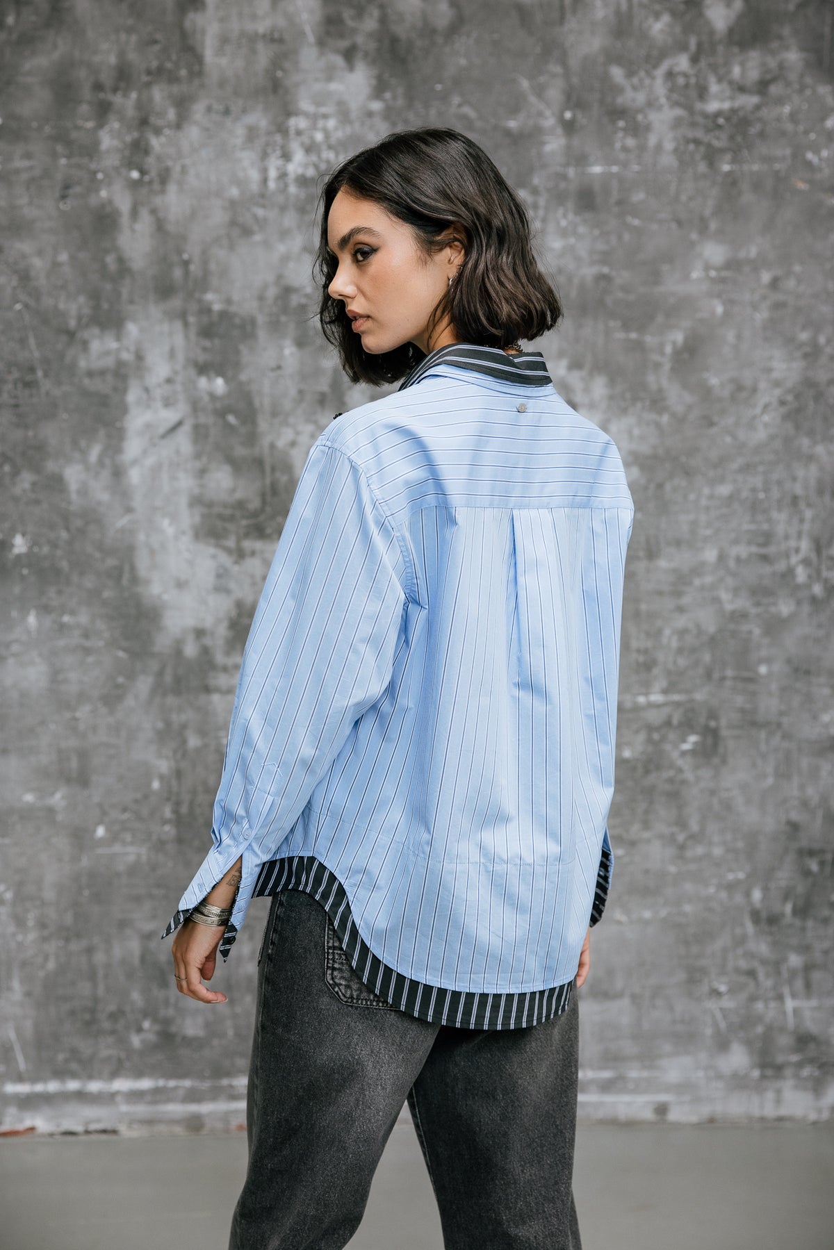

Chemise oversize brodée Femme Chella Bloom granada sky | Freeman T. Porter