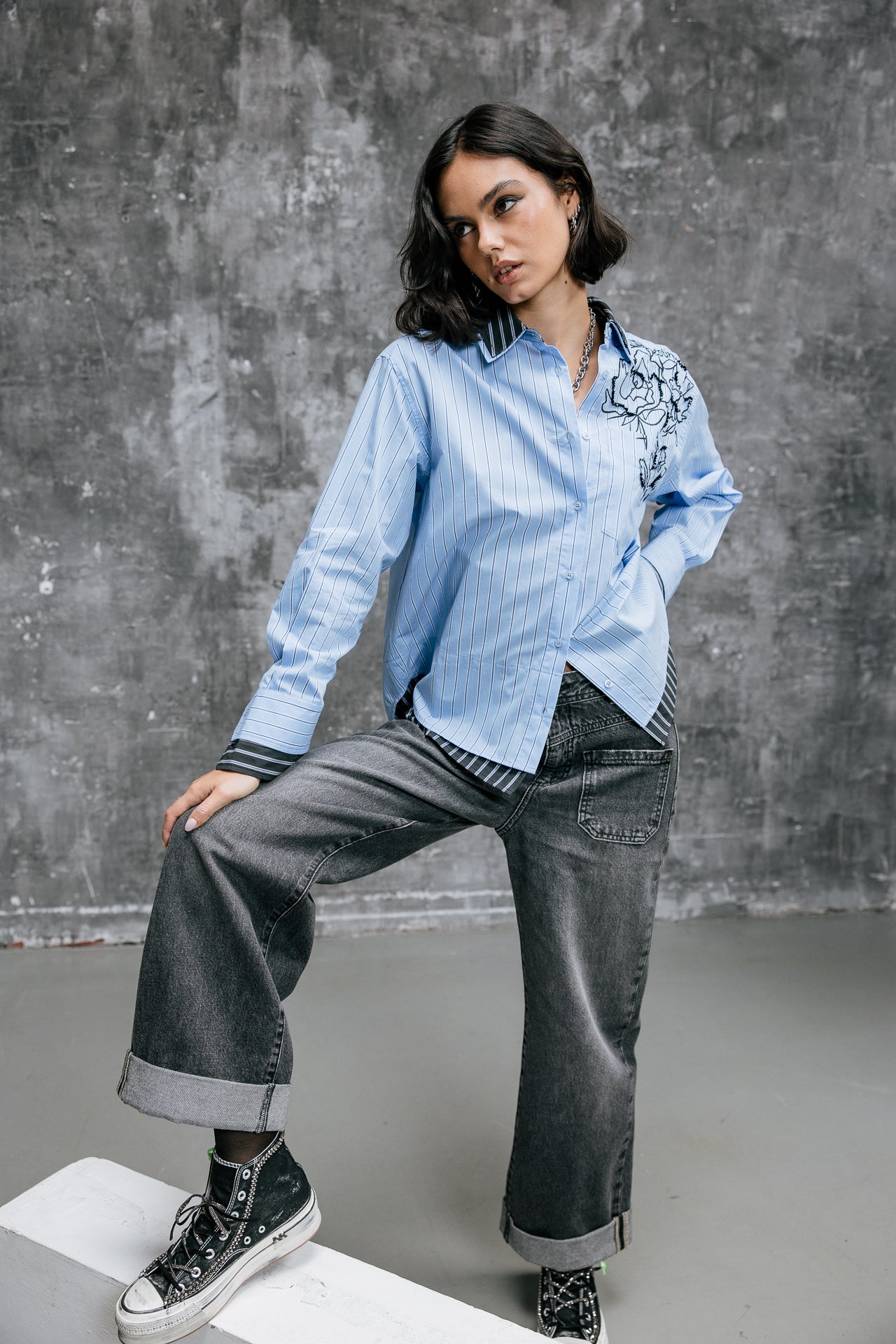 

Chemise oversize brodée Femme Chella Bloom granada sky | Freeman T. Porter