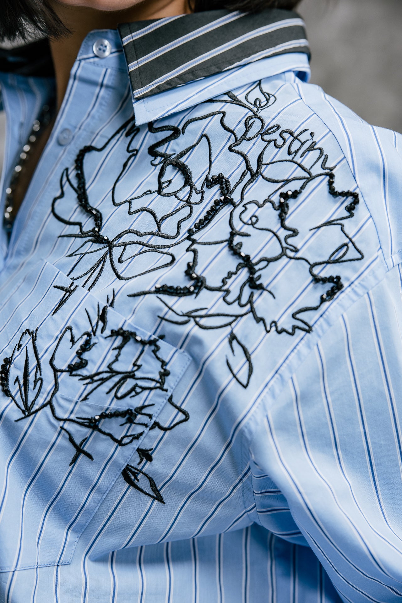 

Chemise oversize brodée Femme Chella Bloom granada sky | Freeman T. Porter