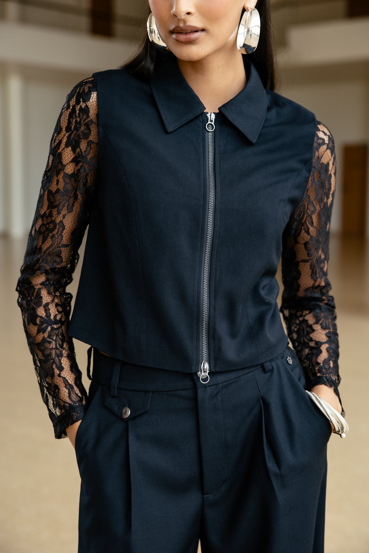   
            

Top mit Reißverschluss und Spitzenärmeln Damen Marla Lace Dust dark sapphire | Freeman T. Porter
          