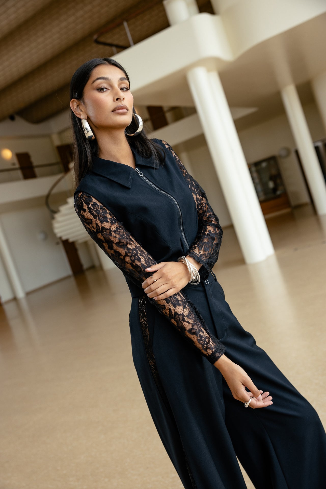 

Top con cremallera y mangas de encaje Mujer Marla Lace Dust dark sapphire | Freeman T. Porter