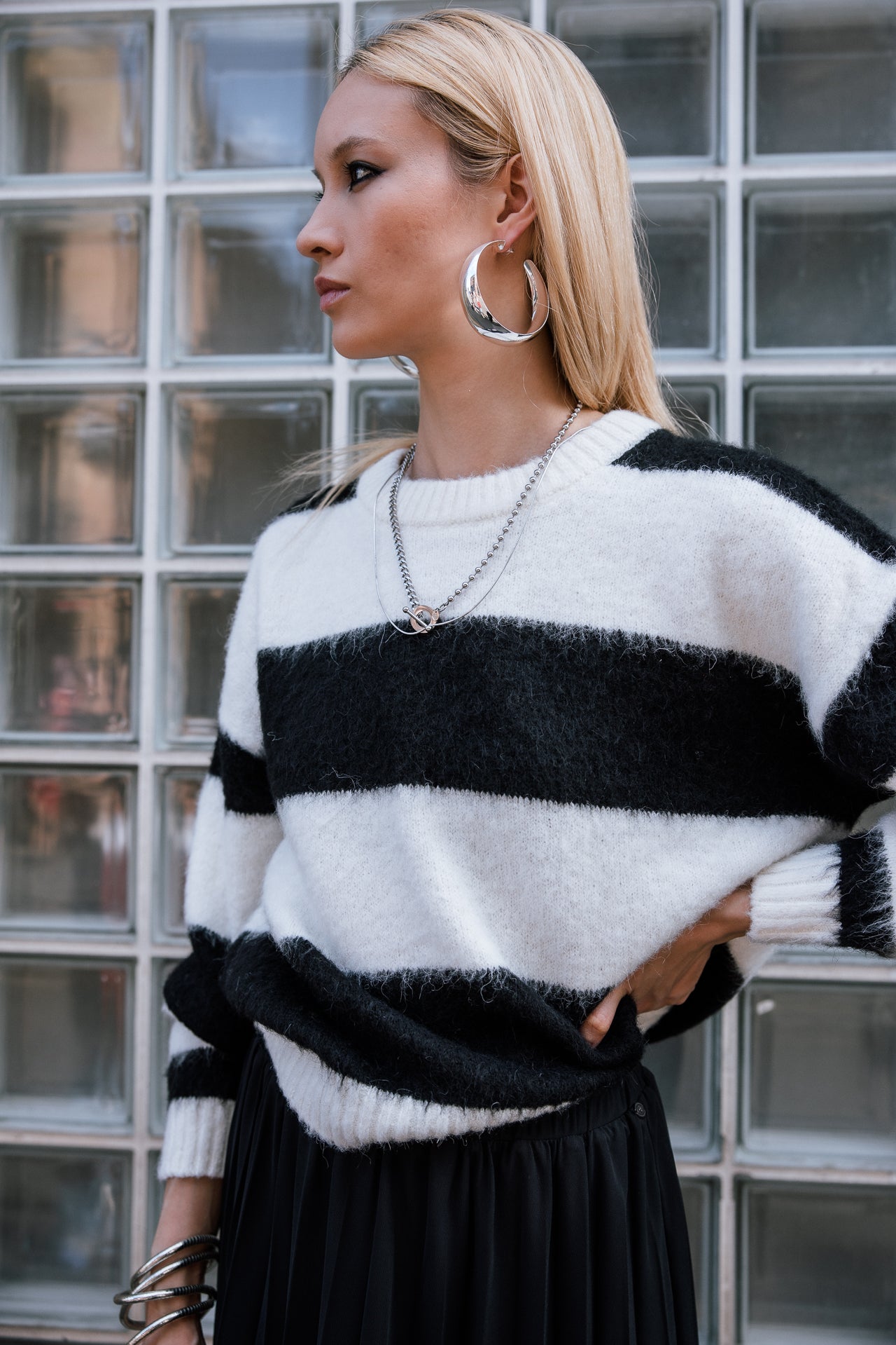 

Pull confortable fluffy Femme Phelicia Stripes white & black | Freeman T. Porter