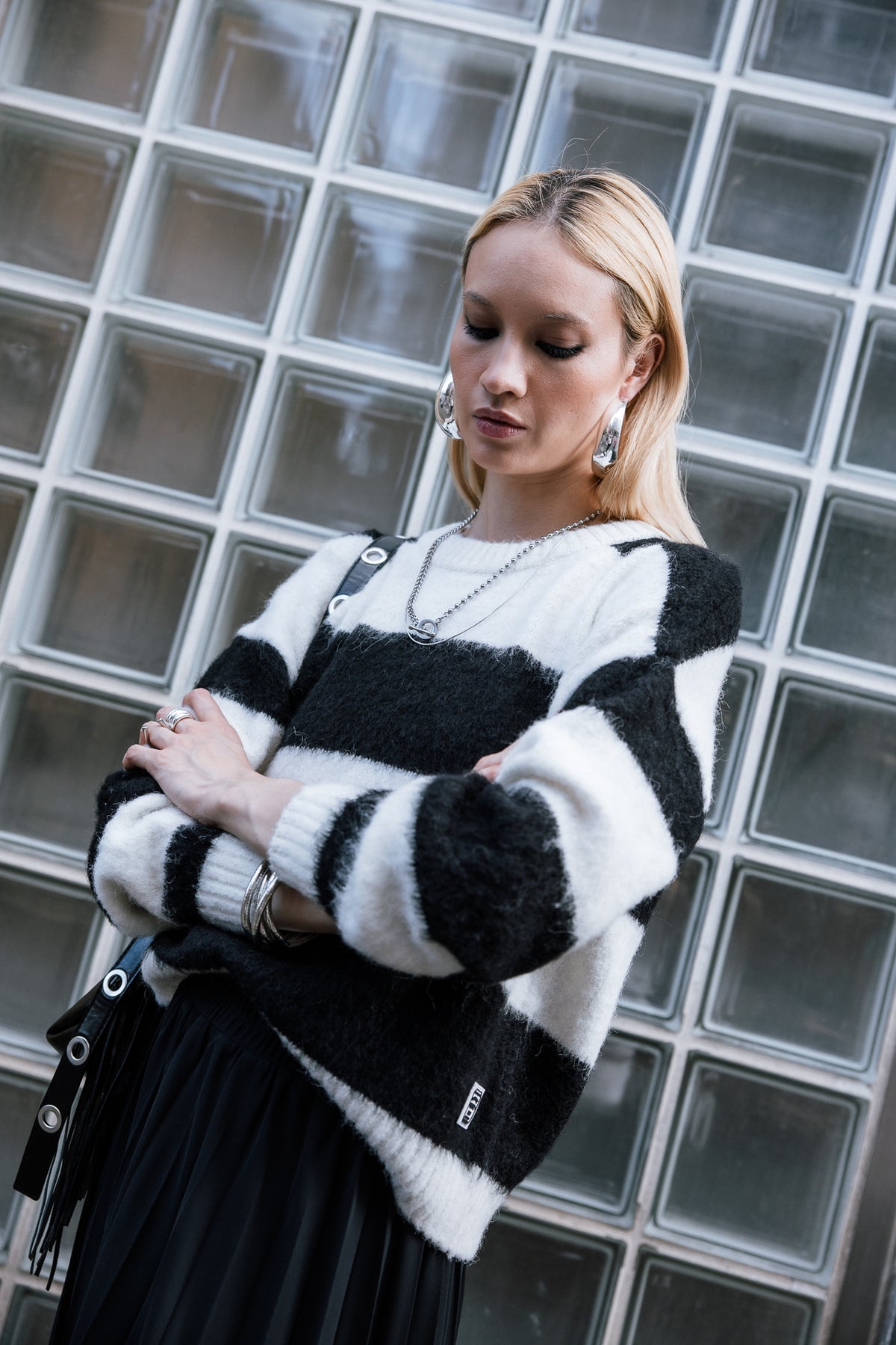 

Pull confortable fluffy Femme Phelicia Stripes white & black | Freeman T. Porter