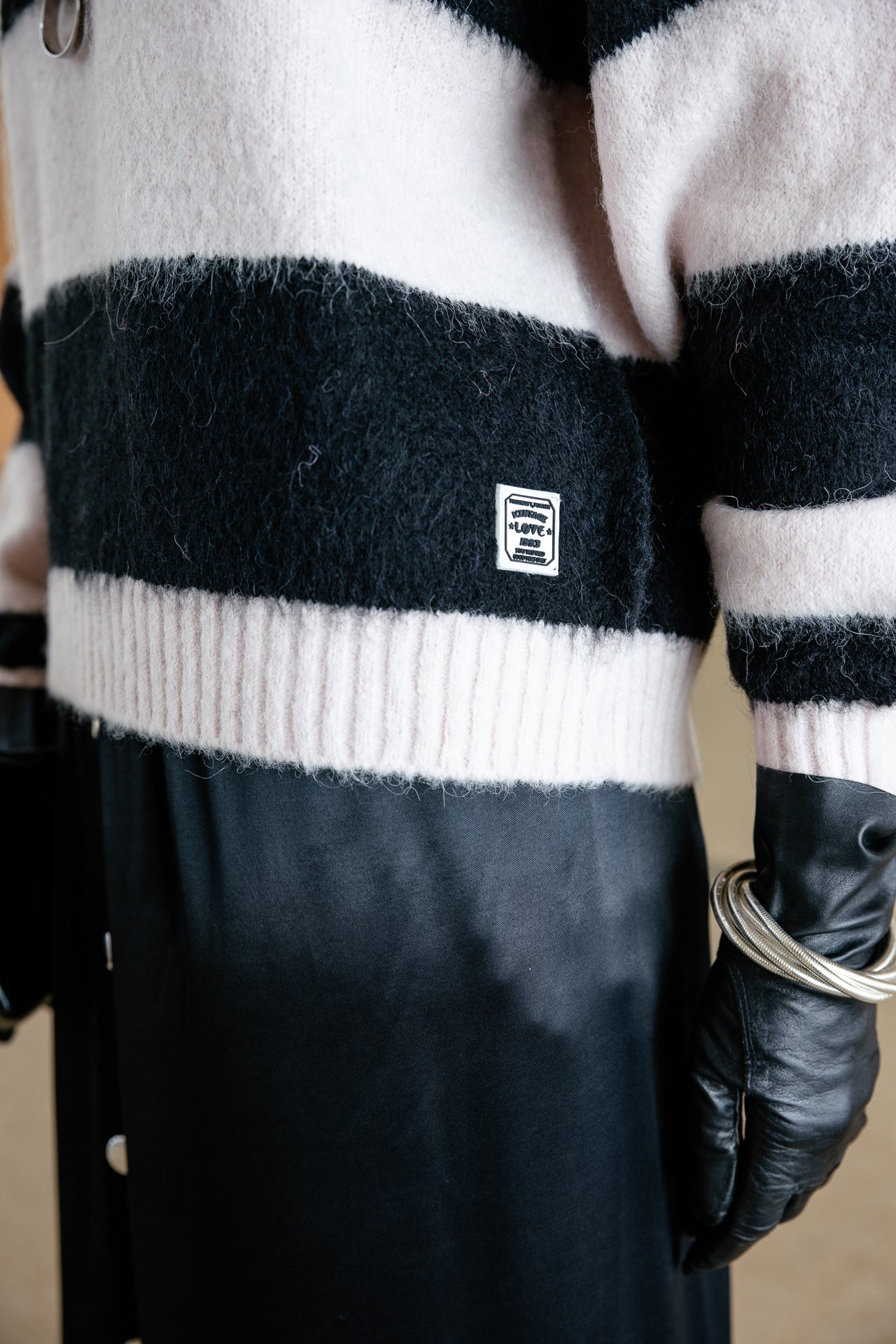 

Pull confortable fluffy Femme Phelicia Stripes light pink & black | Freeman T. Porter