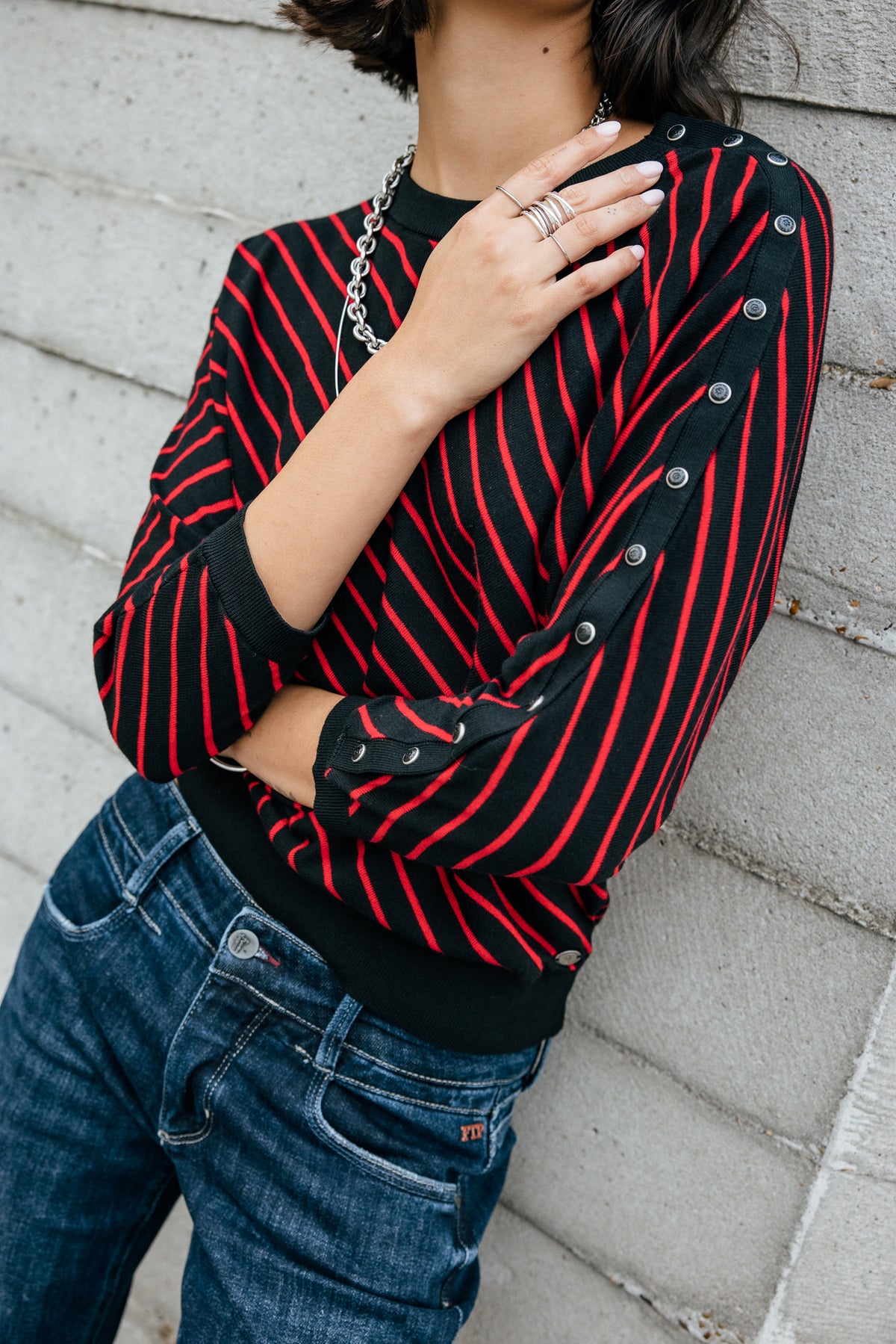 

Gestreifter Pullover mit elastischem Bund Damen Pao Stripes black | Freeman T. Porter