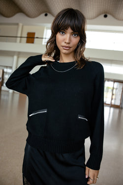 

Comfortable sweater with zip pockets Women Pelson black | Freeman T. Porter